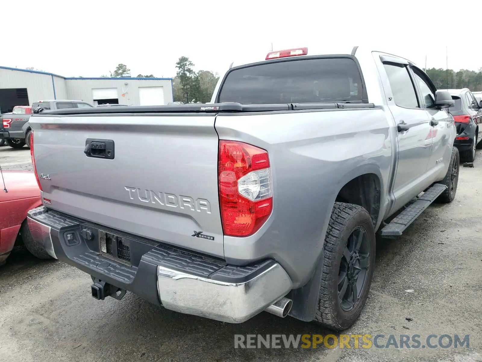 4 Photograph of a damaged car 5TFDW5F14KX828530 TOYOTA TUNDRA 2019