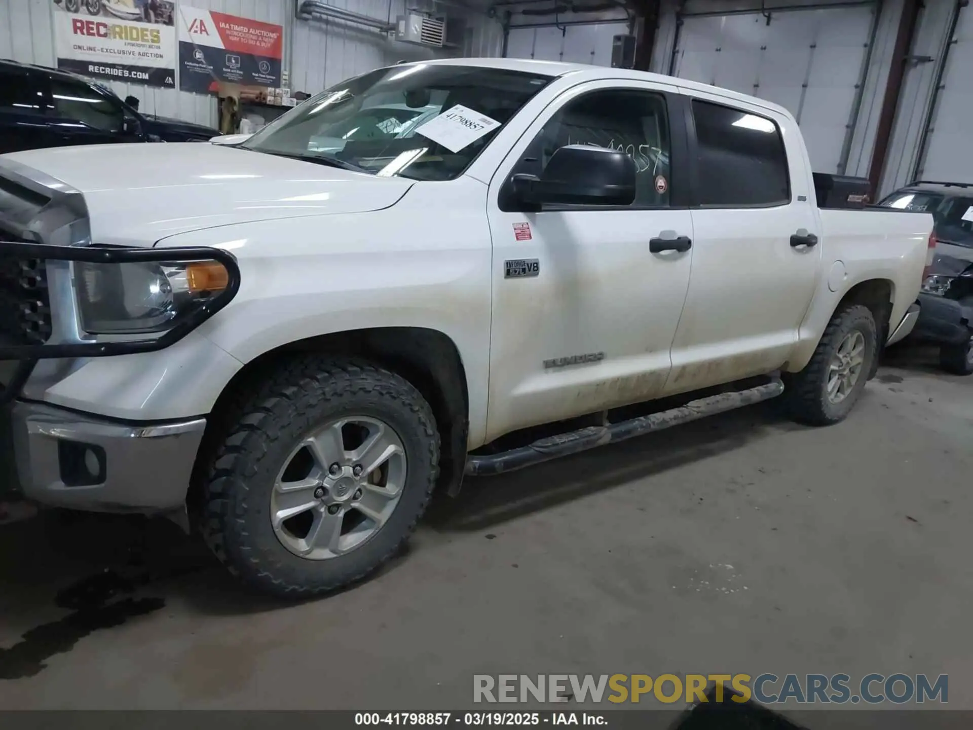 2 Фотография поврежденного автомобиля 5TFDW5F17KX805579 TOYOTA TUNDRA 2019