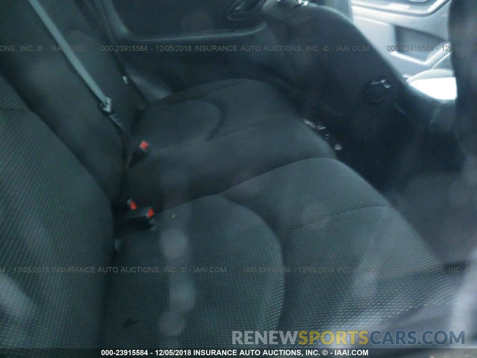 8 Photograph of a damaged car 5TFDW5F17KX811835 TOYOTA TUNDRA 2019