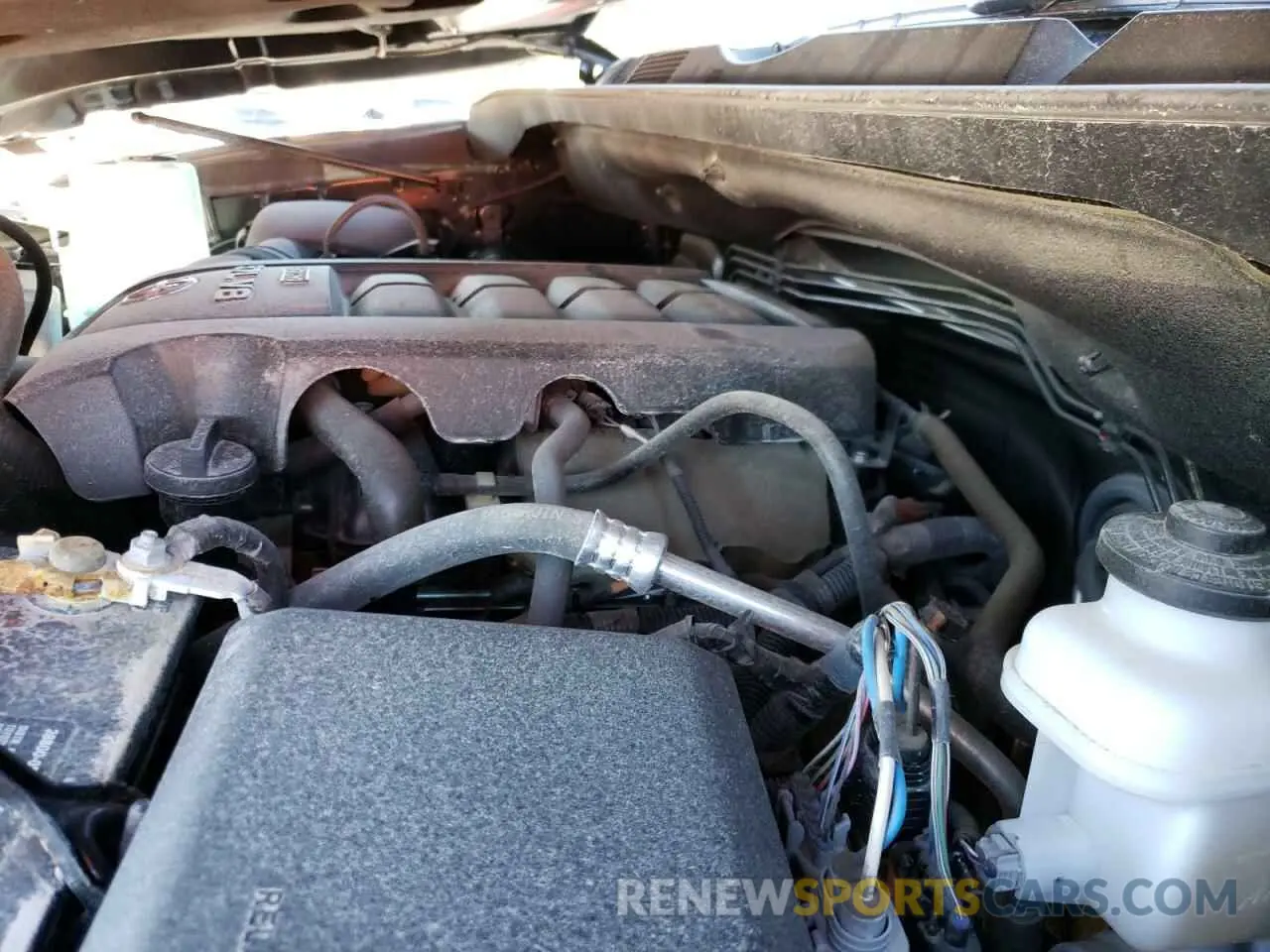 7 Photograph of a damaged car 5TFDW5F18KX852717 TOYOTA TUNDRA 2019