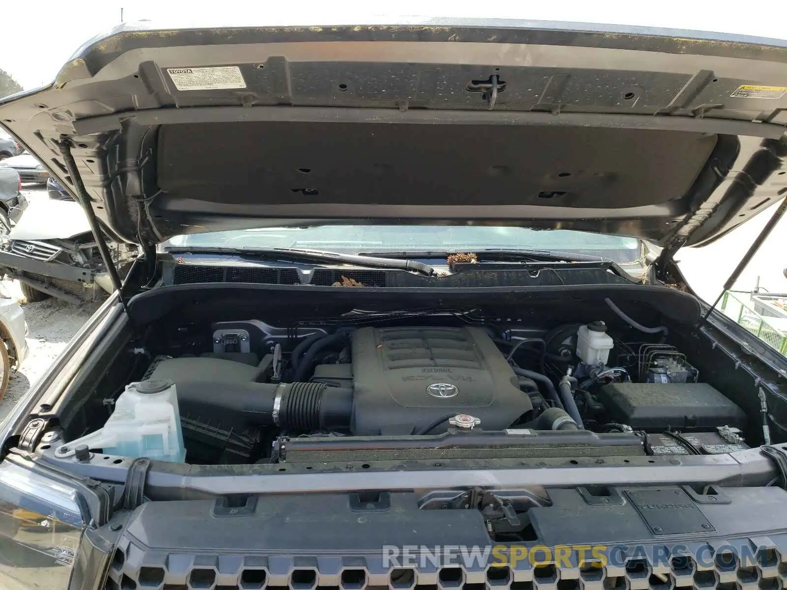 7 Photograph of a damaged car 5TFDW5F19KX784136 TOYOTA TUNDRA 2019