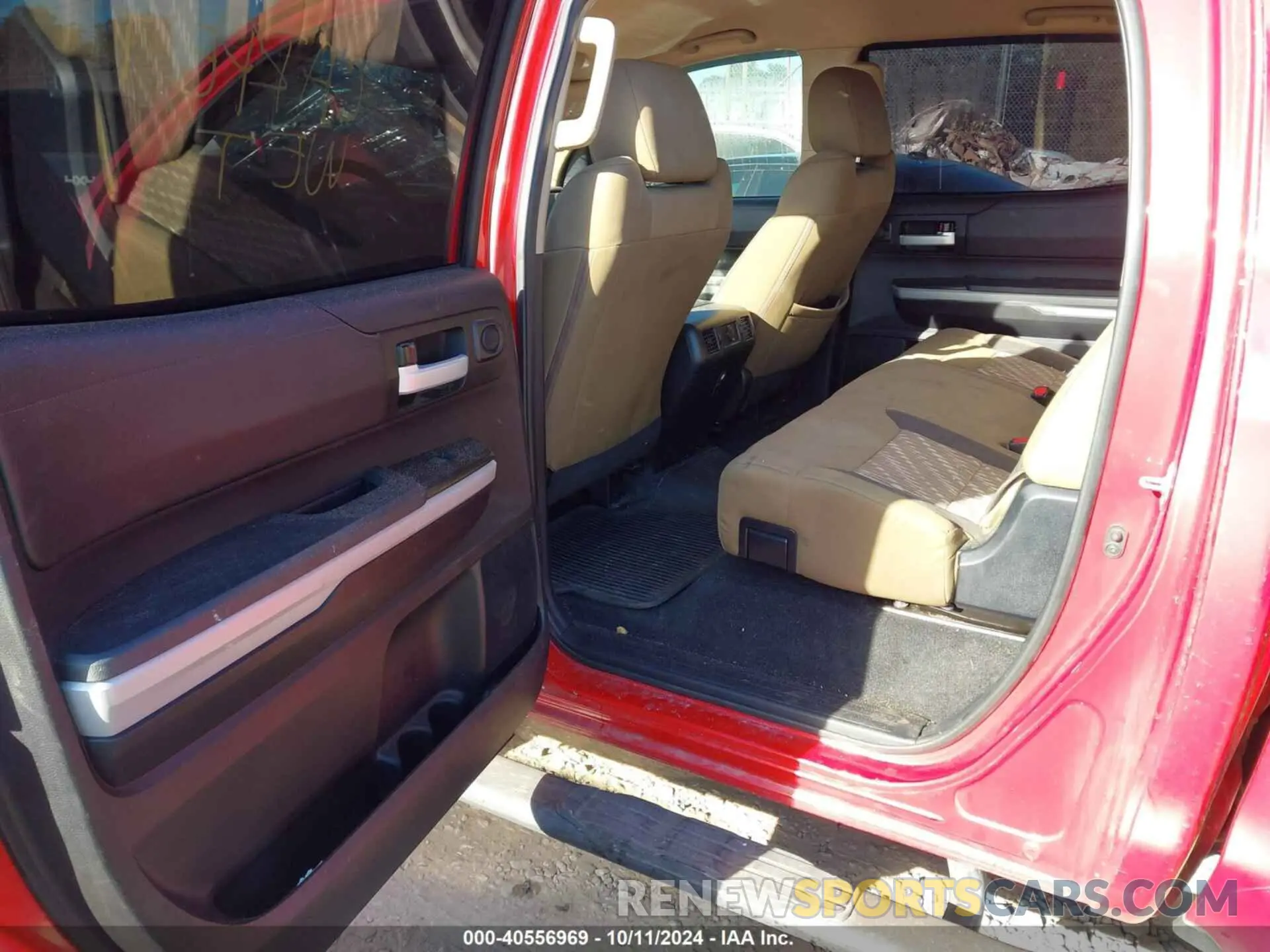 8 Photograph of a damaged car 5TFDW5F19KX794469 TOYOTA TUNDRA 2019
