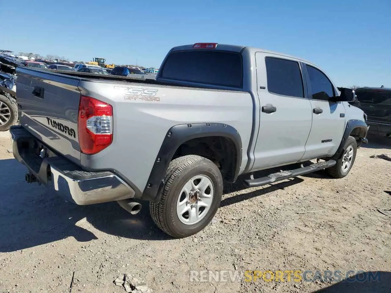 3 Photograph of a damaged car 5TFDW5F1XKX863850 TOYOTA TUNDRA 2019
