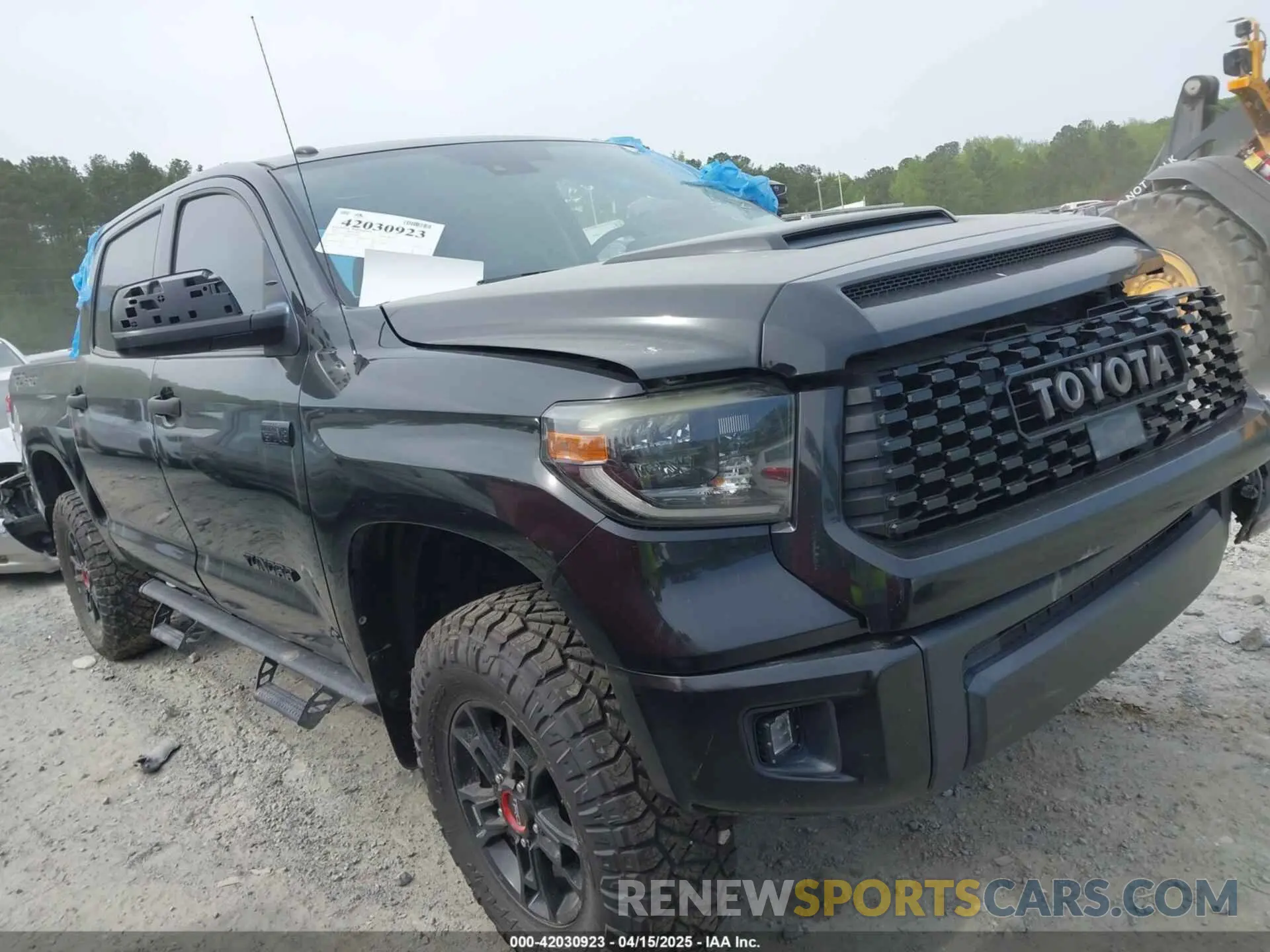 1 Photograph of a damaged car 5TFDY5F11KX834070 TOYOTA TUNDRA 2019