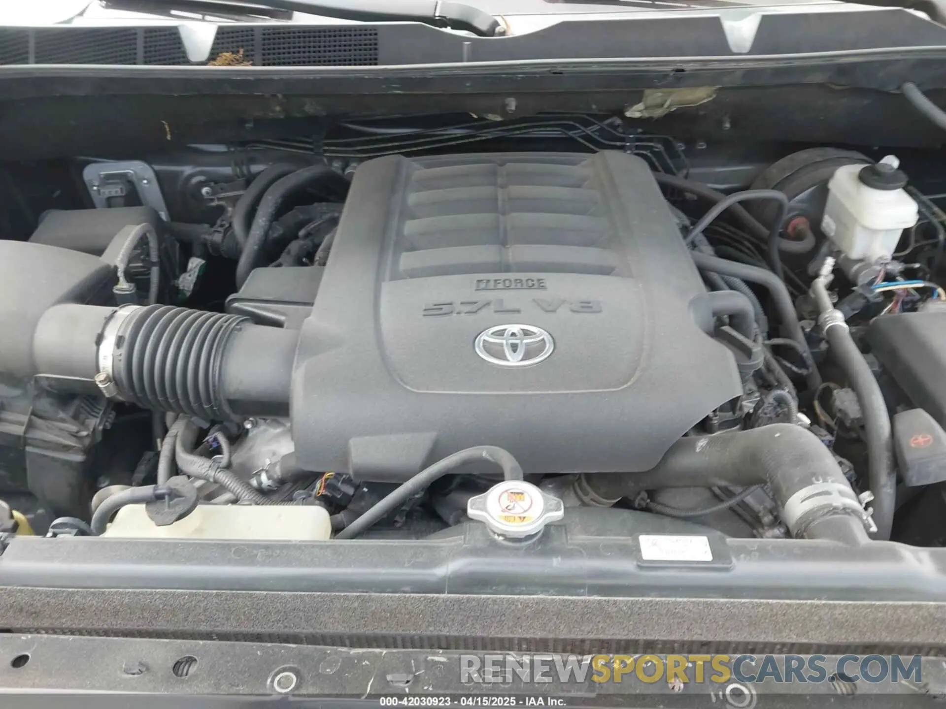 10 Photograph of a damaged car 5TFDY5F11KX834070 TOYOTA TUNDRA 2019