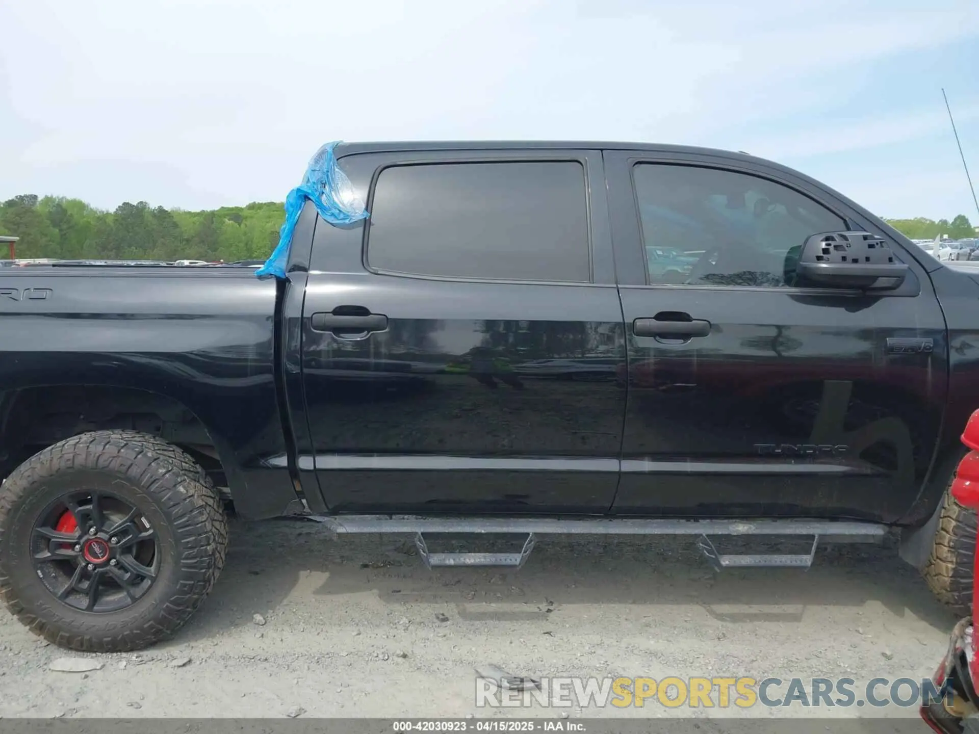 13 Photograph of a damaged car 5TFDY5F11KX834070 TOYOTA TUNDRA 2019