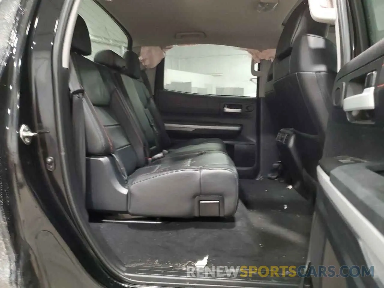 11 Photograph of a damaged car 5TFDY5F11KX843335 TOYOTA TUNDRA 2019