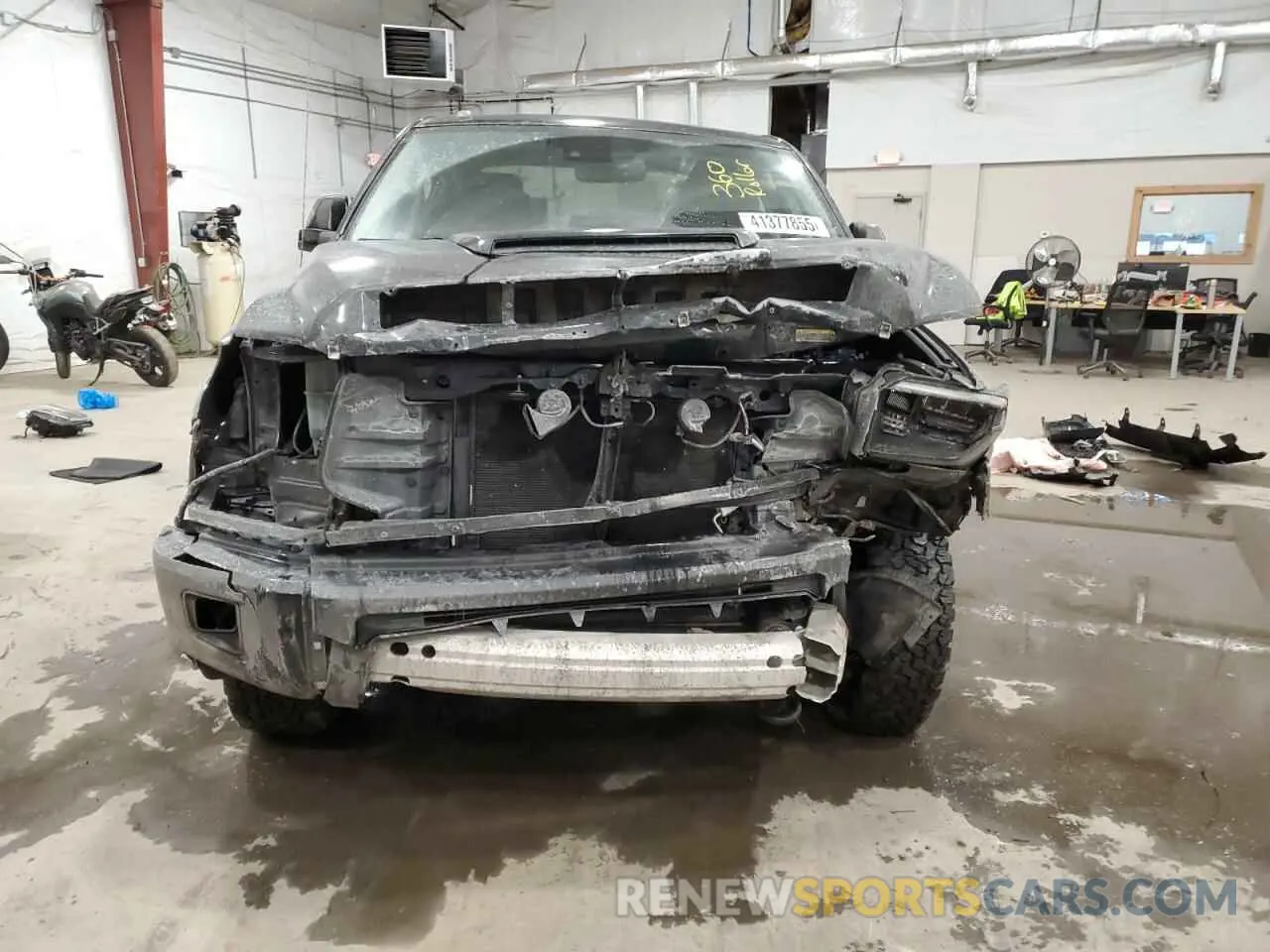 5 Photograph of a damaged car 5TFDY5F11KX843335 TOYOTA TUNDRA 2019