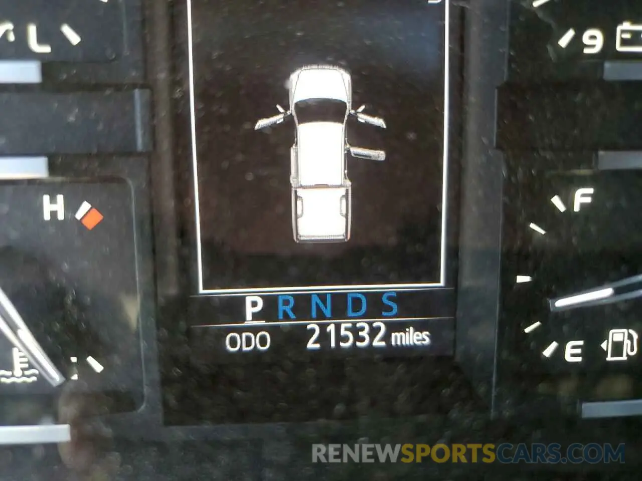 8 Photograph of a damaged car 5TFDY5F11KX869627 TOYOTA TUNDRA 2019