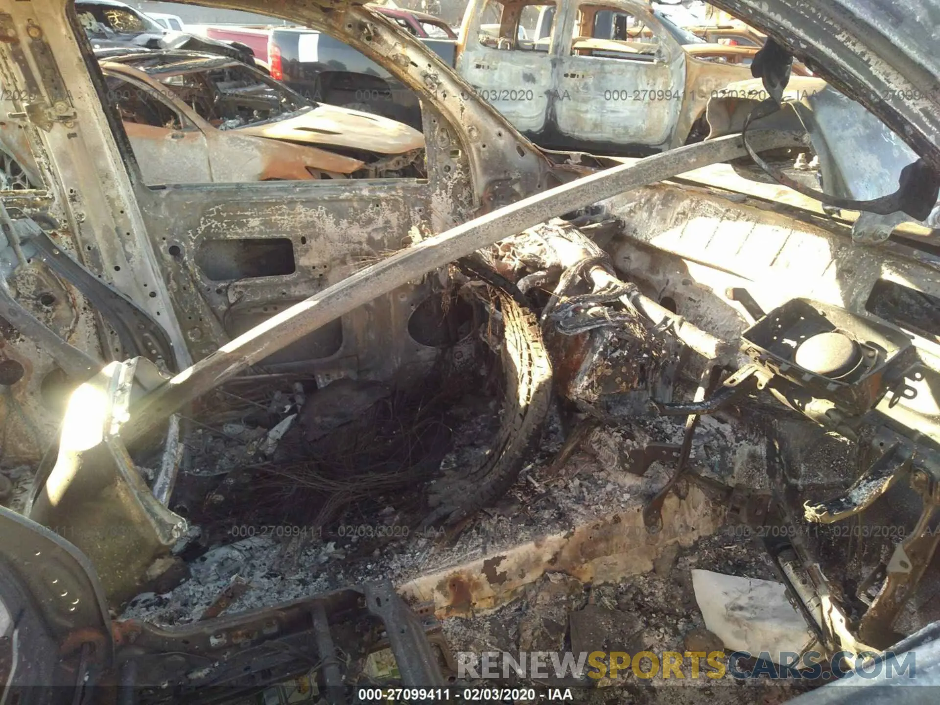 5 Photograph of a damaged car 5TFDY5F12KX819335 TOYOTA TUNDRA 2019