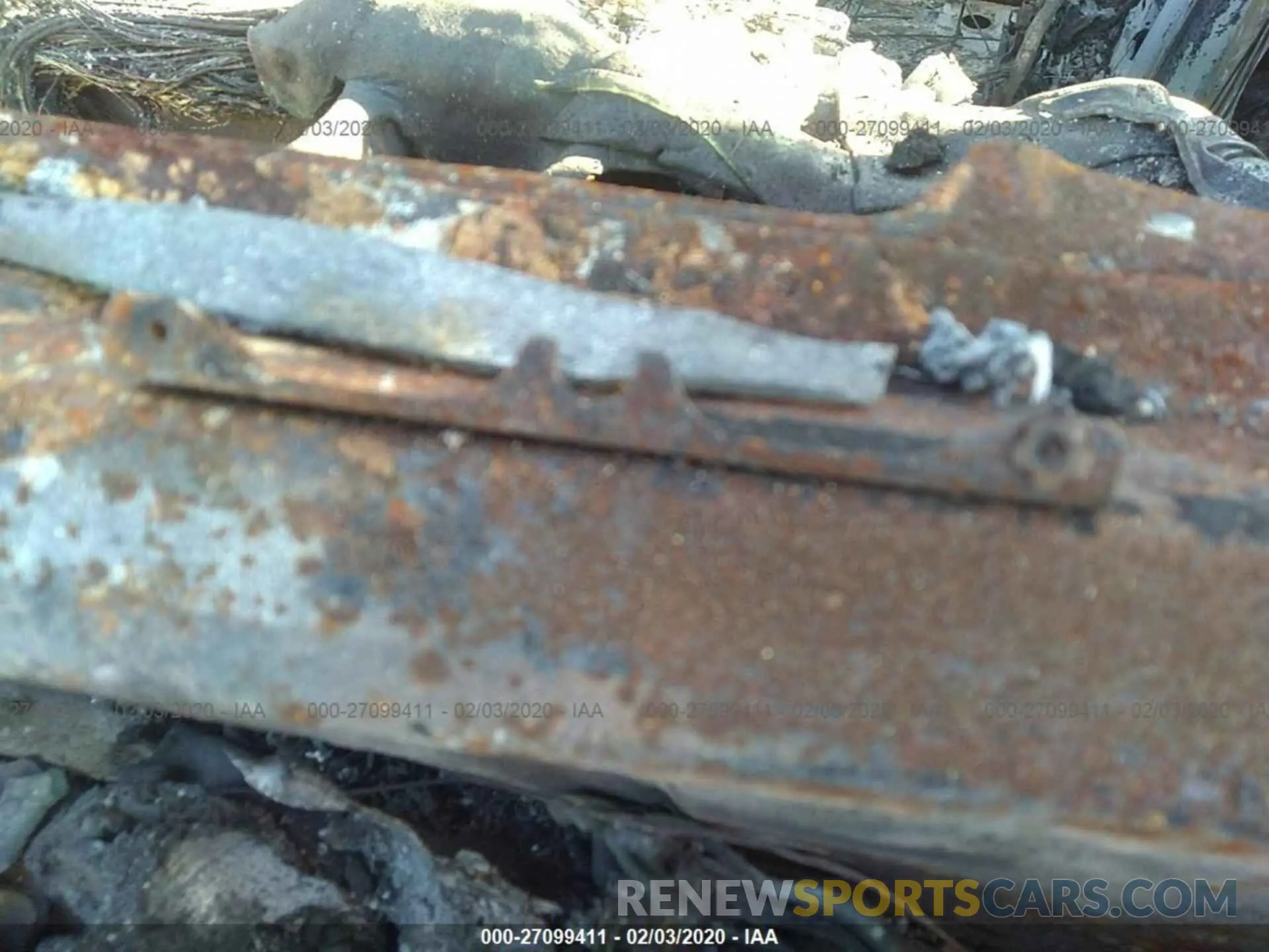 9 Photograph of a damaged car 5TFDY5F12KX819335 TOYOTA TUNDRA 2019