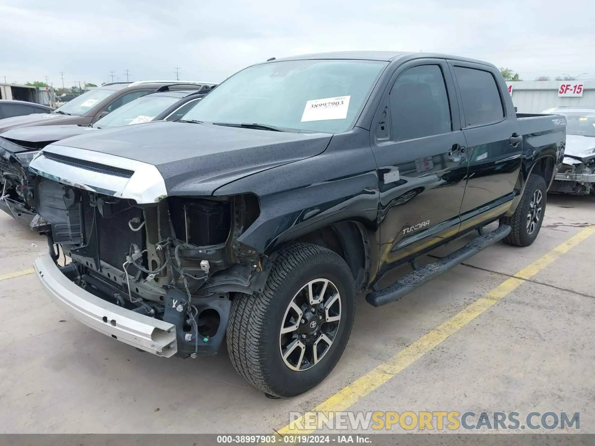 2 Фотография поврежденного автомобиля 5TFDY5F12KX834305 TOYOTA TUNDRA 2019