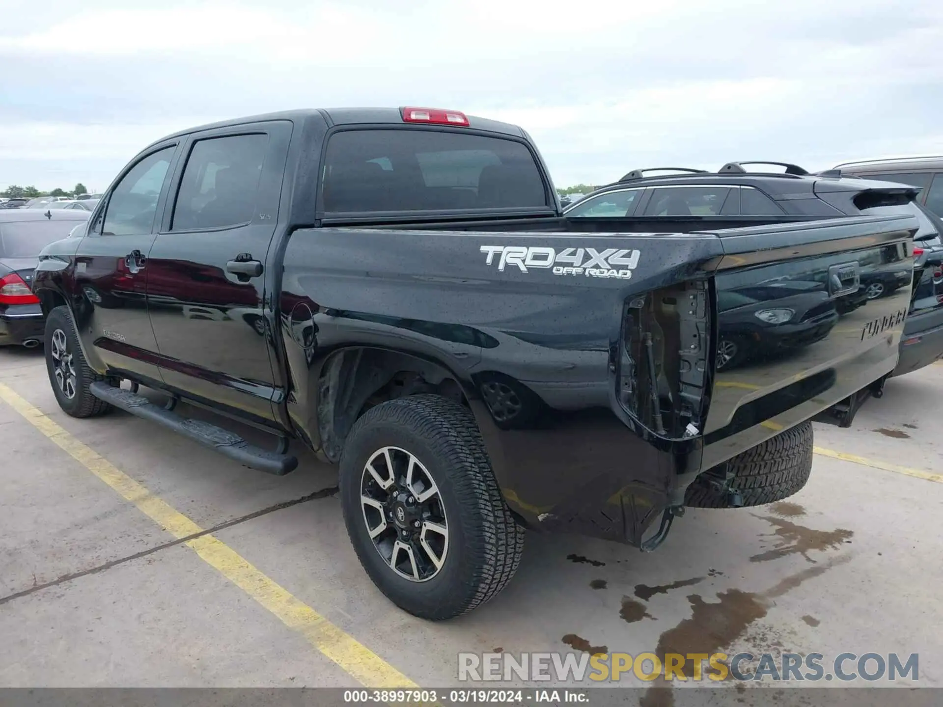 3 Фотография поврежденного автомобиля 5TFDY5F12KX834305 TOYOTA TUNDRA 2019