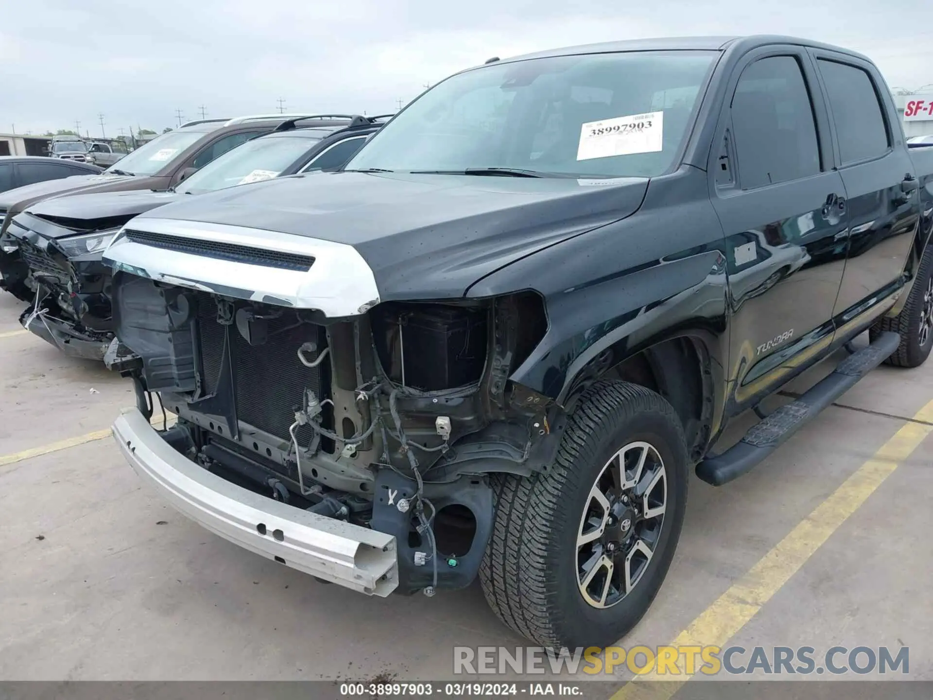 6 Фотография поврежденного автомобиля 5TFDY5F12KX834305 TOYOTA TUNDRA 2019