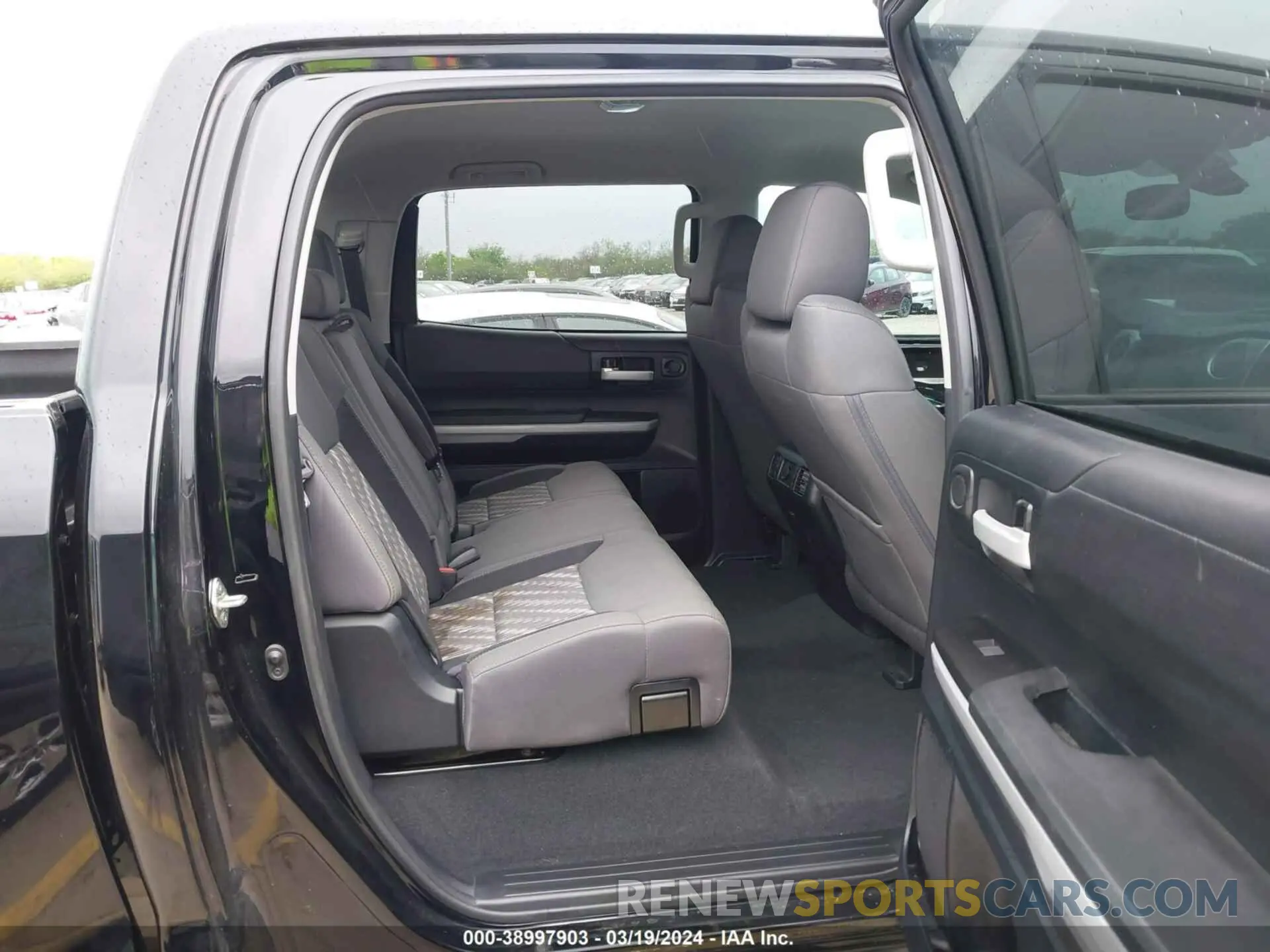 8 Фотография поврежденного автомобиля 5TFDY5F12KX834305 TOYOTA TUNDRA 2019