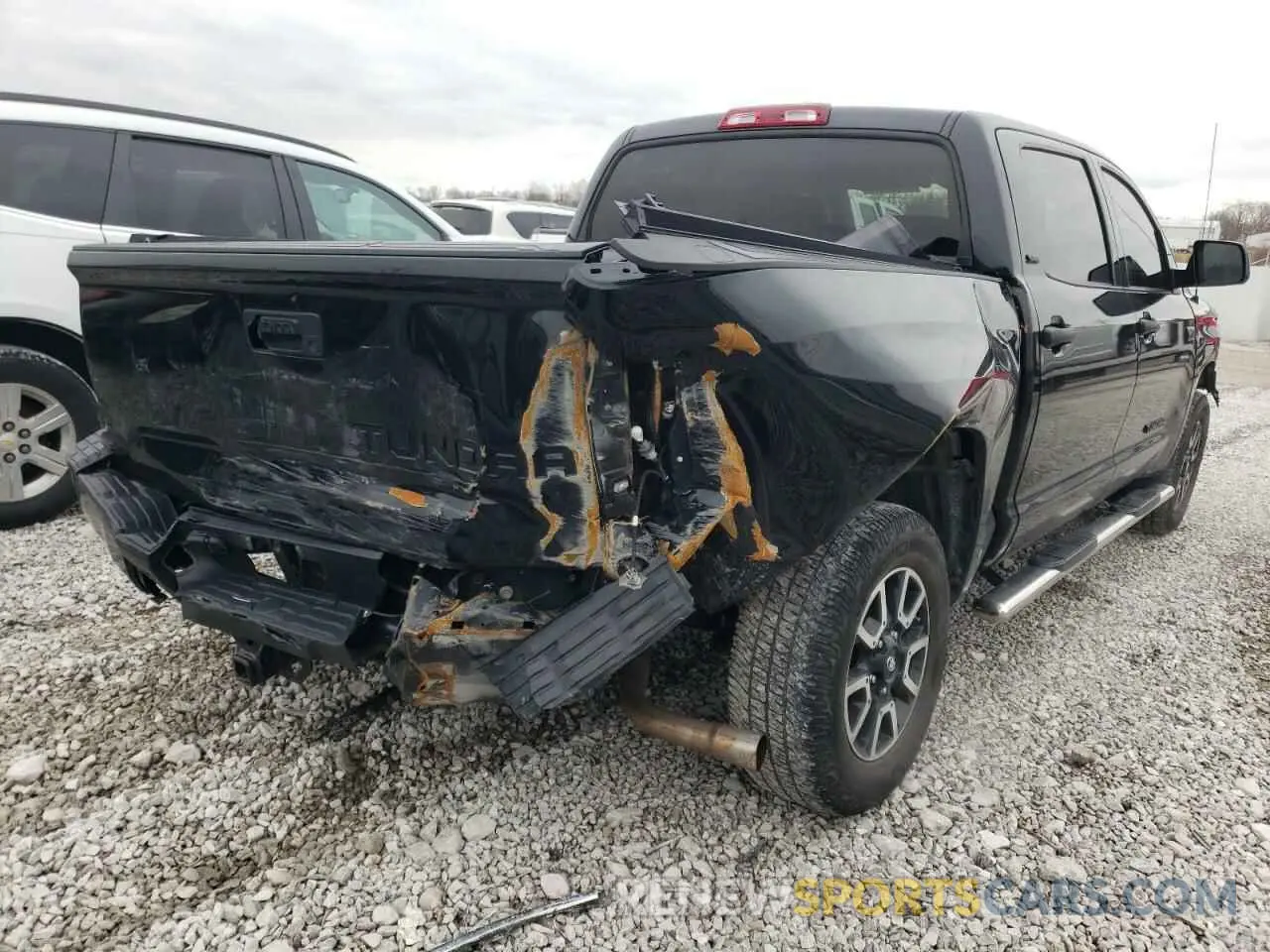 4 Photograph of a damaged car 5TFDY5F15KX830992 TOYOTA TUNDRA 2019