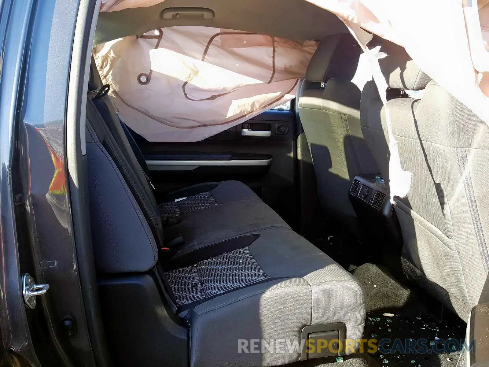 6 Photograph of a damaged car 5TFDY5F15KX841846 TOYOTA TUNDRA 2019
