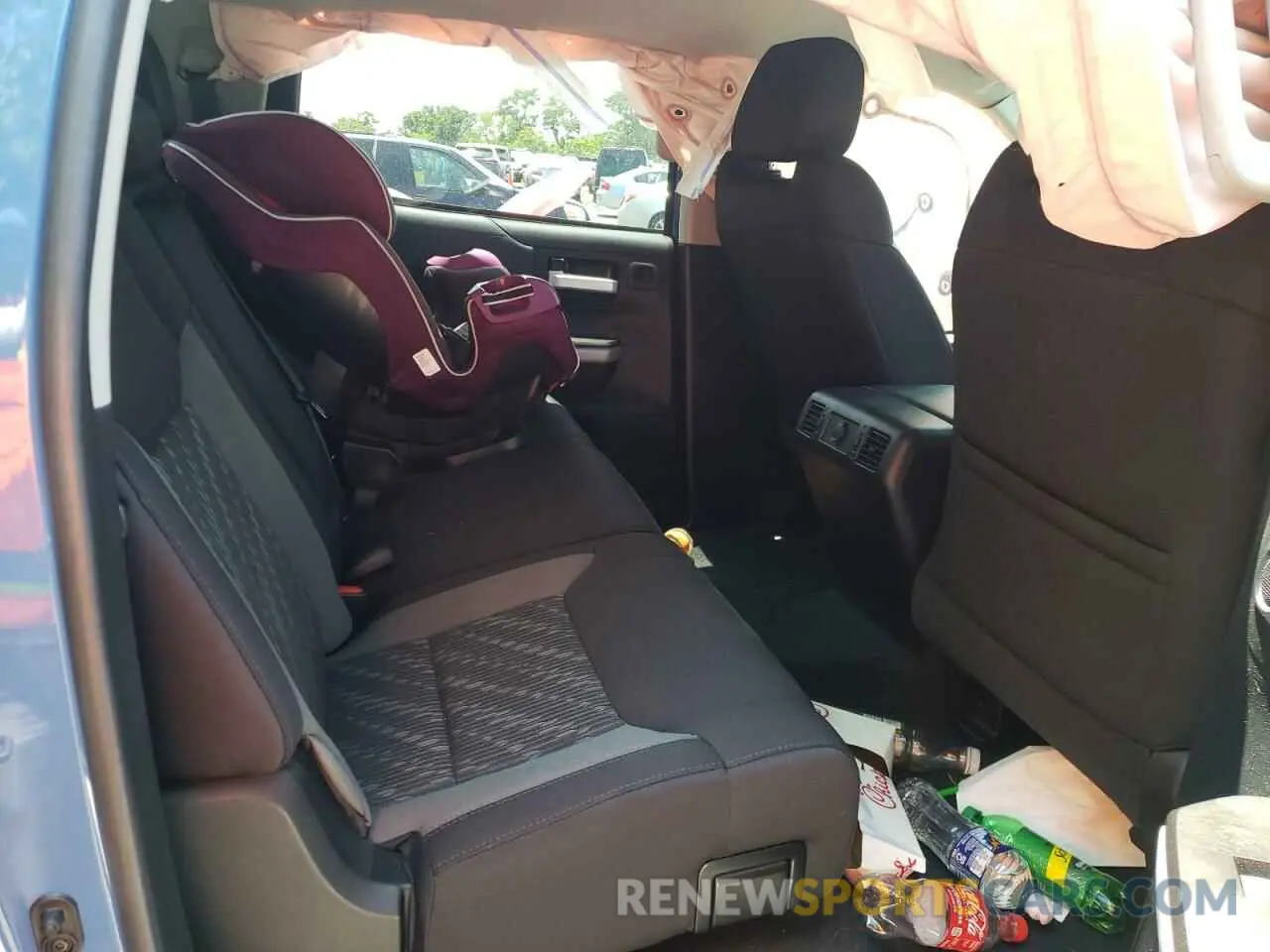 6 Photograph of a damaged car 5TFDY5F16KX795993 TOYOTA TUNDRA 2019