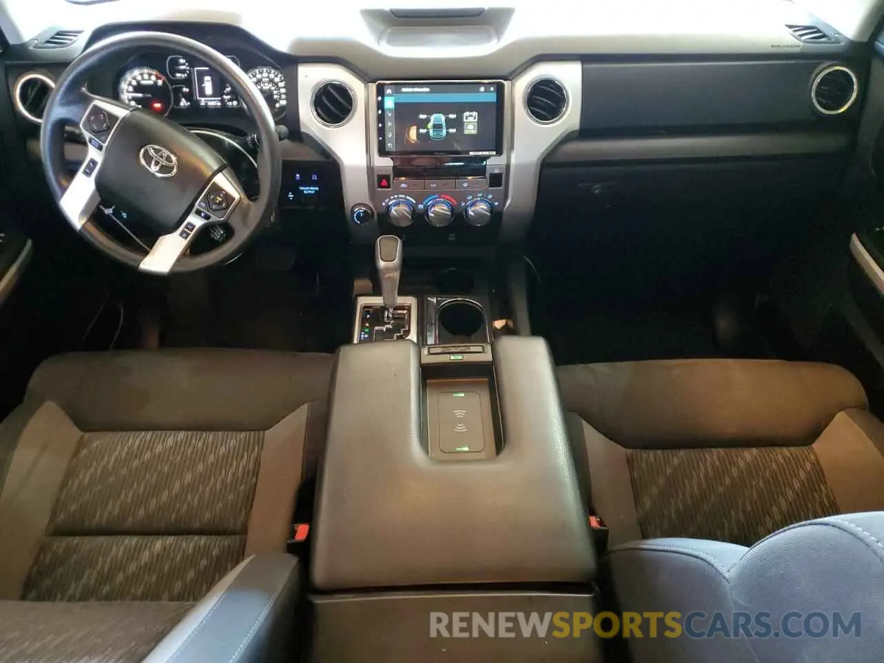 8 Photograph of a damaged car 5TFDY5F16KX829396 TOYOTA TUNDRA 2019