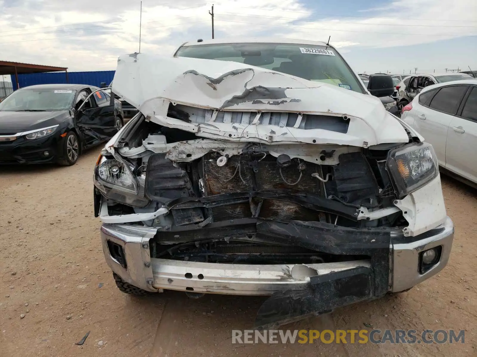 9 Photograph of a damaged car 5TFDY5F17KX828726 TOYOTA TUNDRA 2019