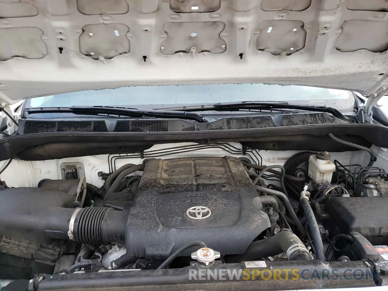 7 Photograph of a damaged car 5TFDY5F19KX779660 TOYOTA TUNDRA 2019