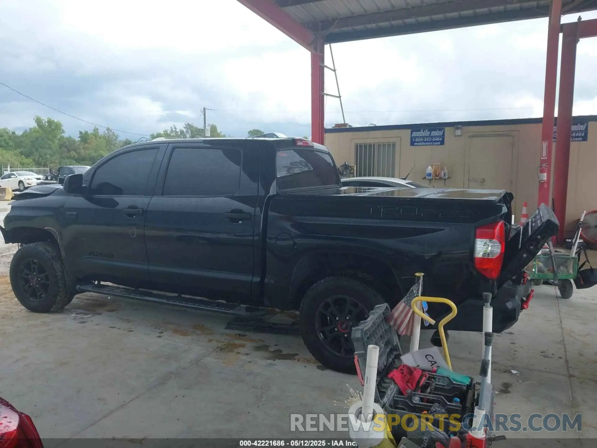 14 Photograph of a damaged car 5TFDY5F19KX833684 TOYOTA TUNDRA 2019