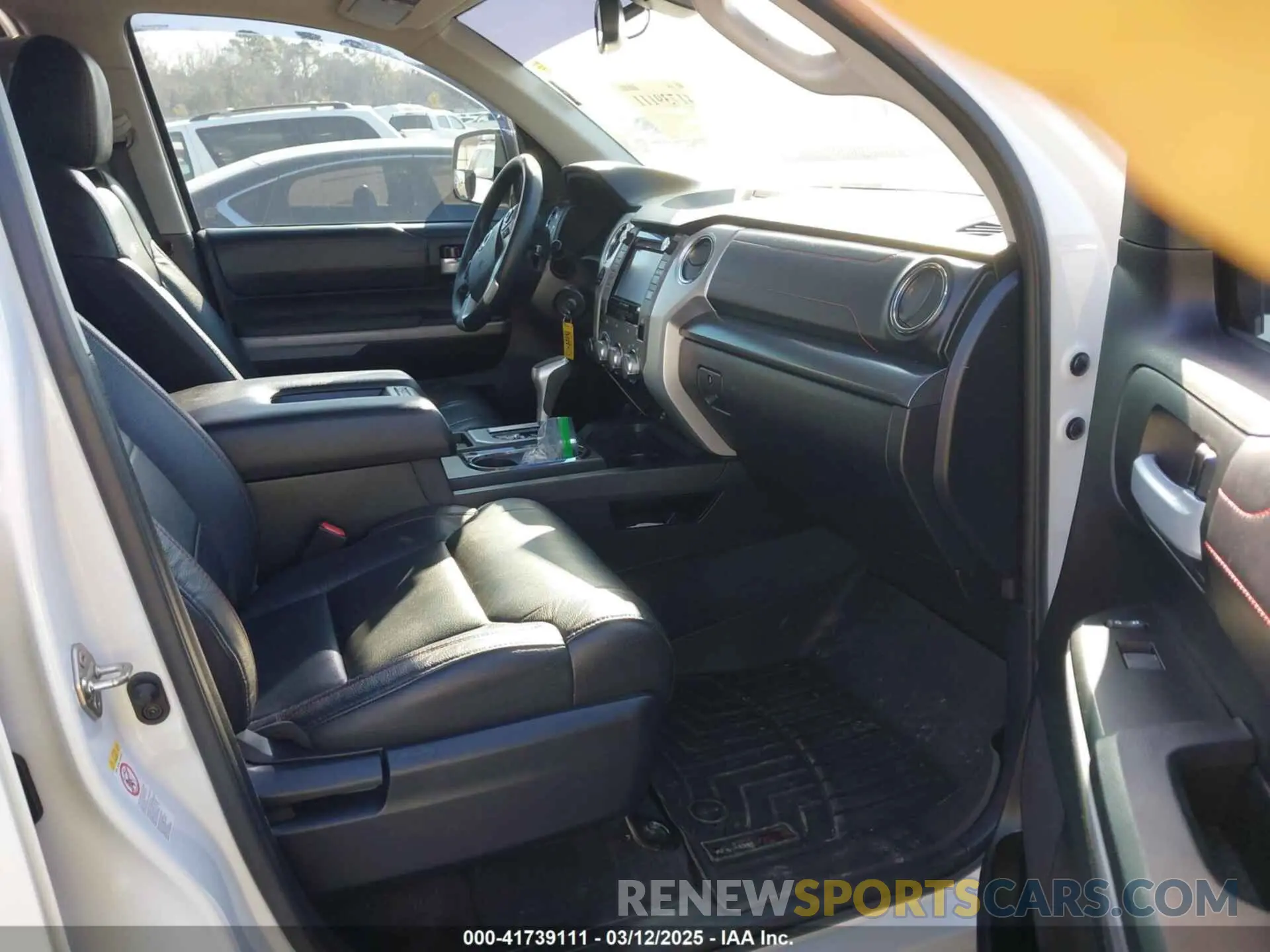 5 Photograph of a damaged car 5TFDY5F19KX851750 TOYOTA TUNDRA 2019