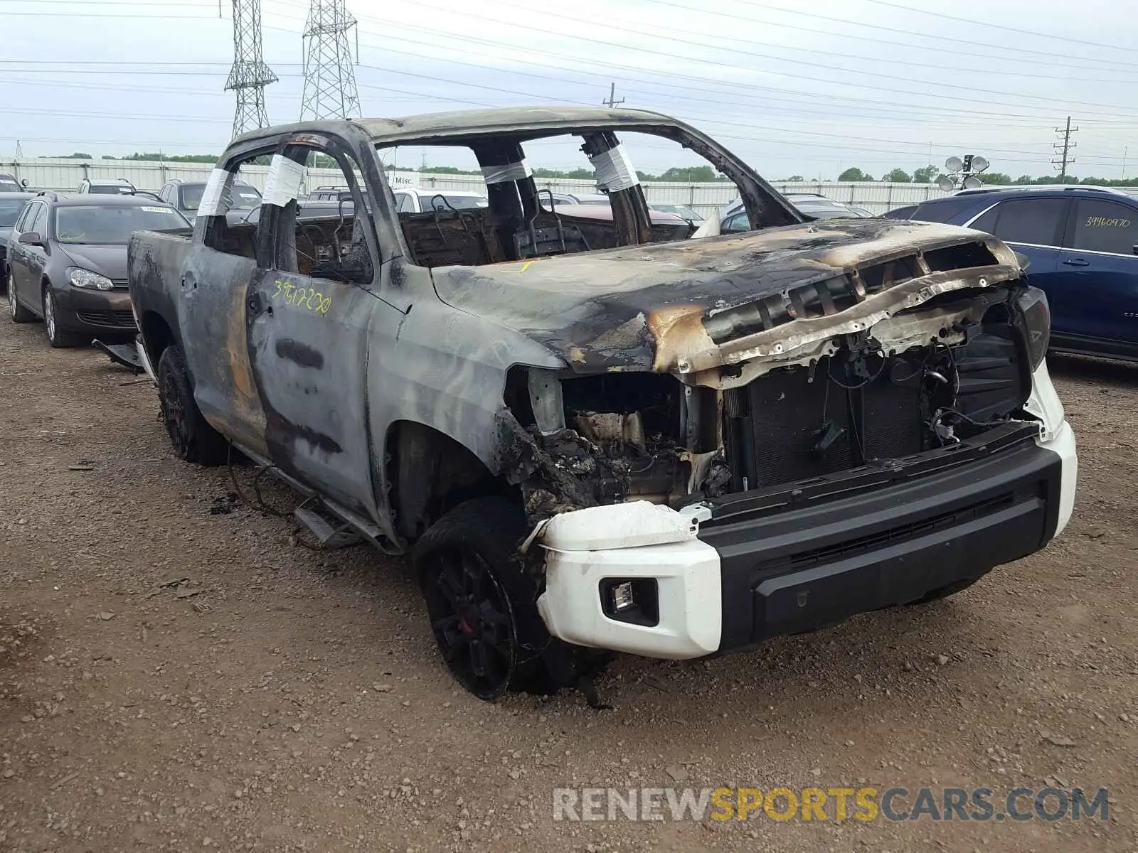 1 Photograph of a damaged car 5TFDY5F1XKX806770 TOYOTA TUNDRA 2019