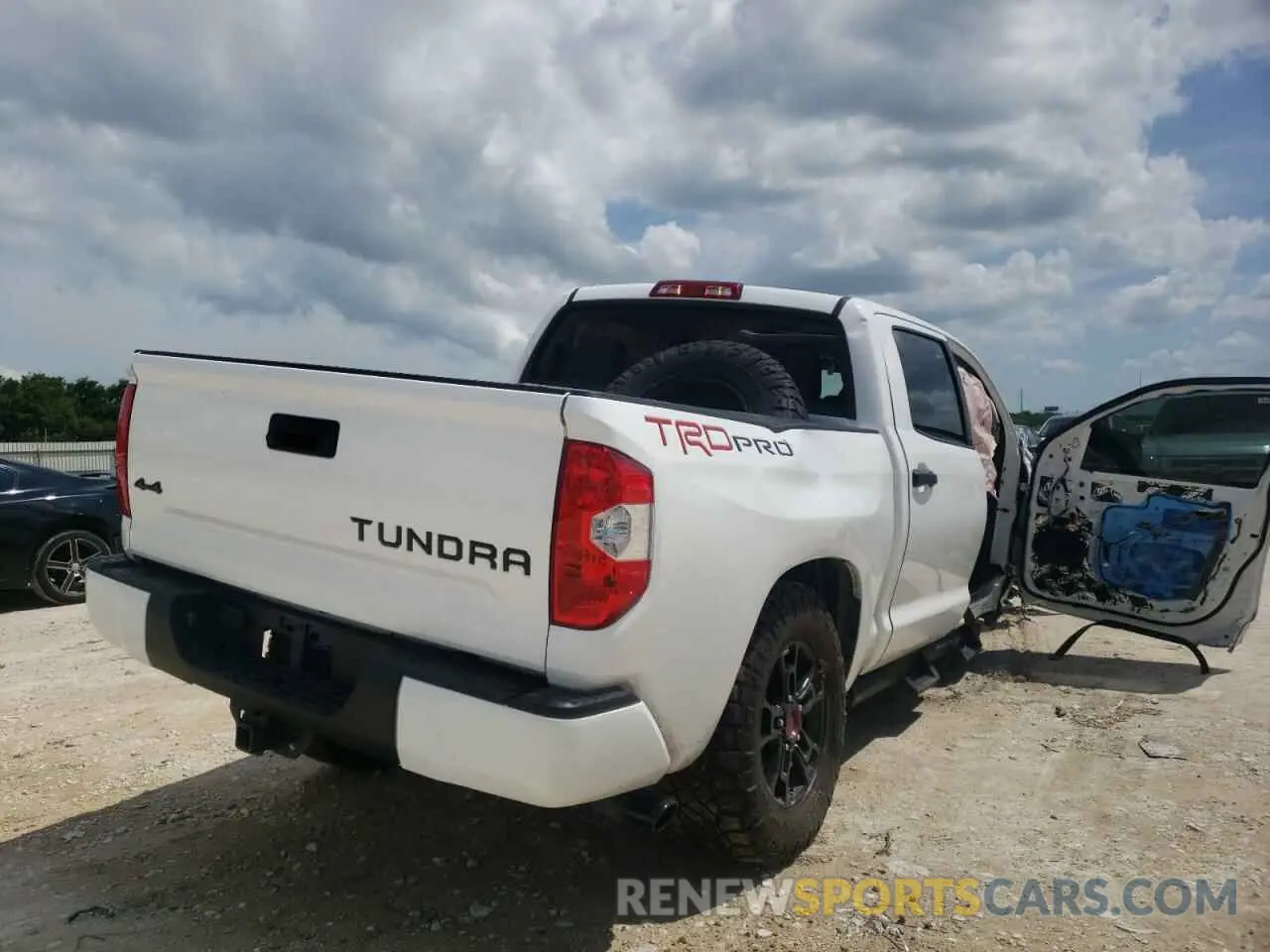 4 Photograph of a damaged car 5TFDY5F1XKX816554 TOYOTA TUNDRA 2019