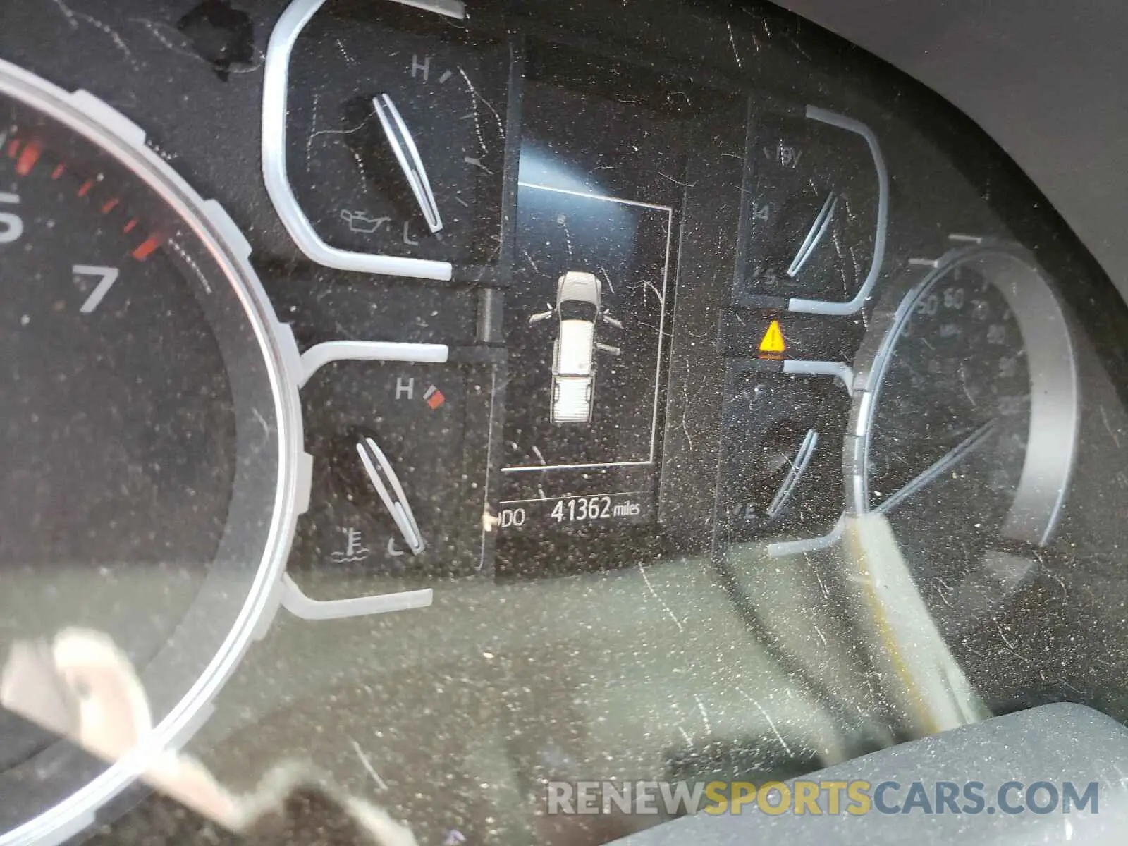 8 Photograph of a damaged car 5TFDY5F1XKX816554 TOYOTA TUNDRA 2019