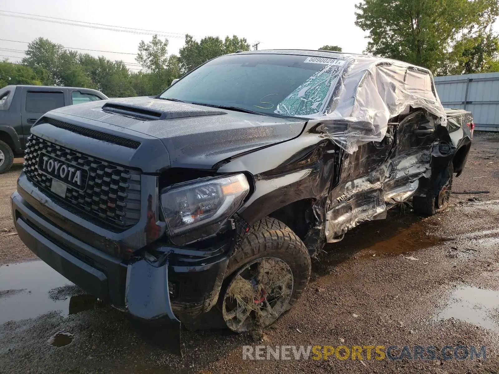 2 Photograph of a damaged car 5TFDY5F1XKX864152 TOYOTA TUNDRA 2019