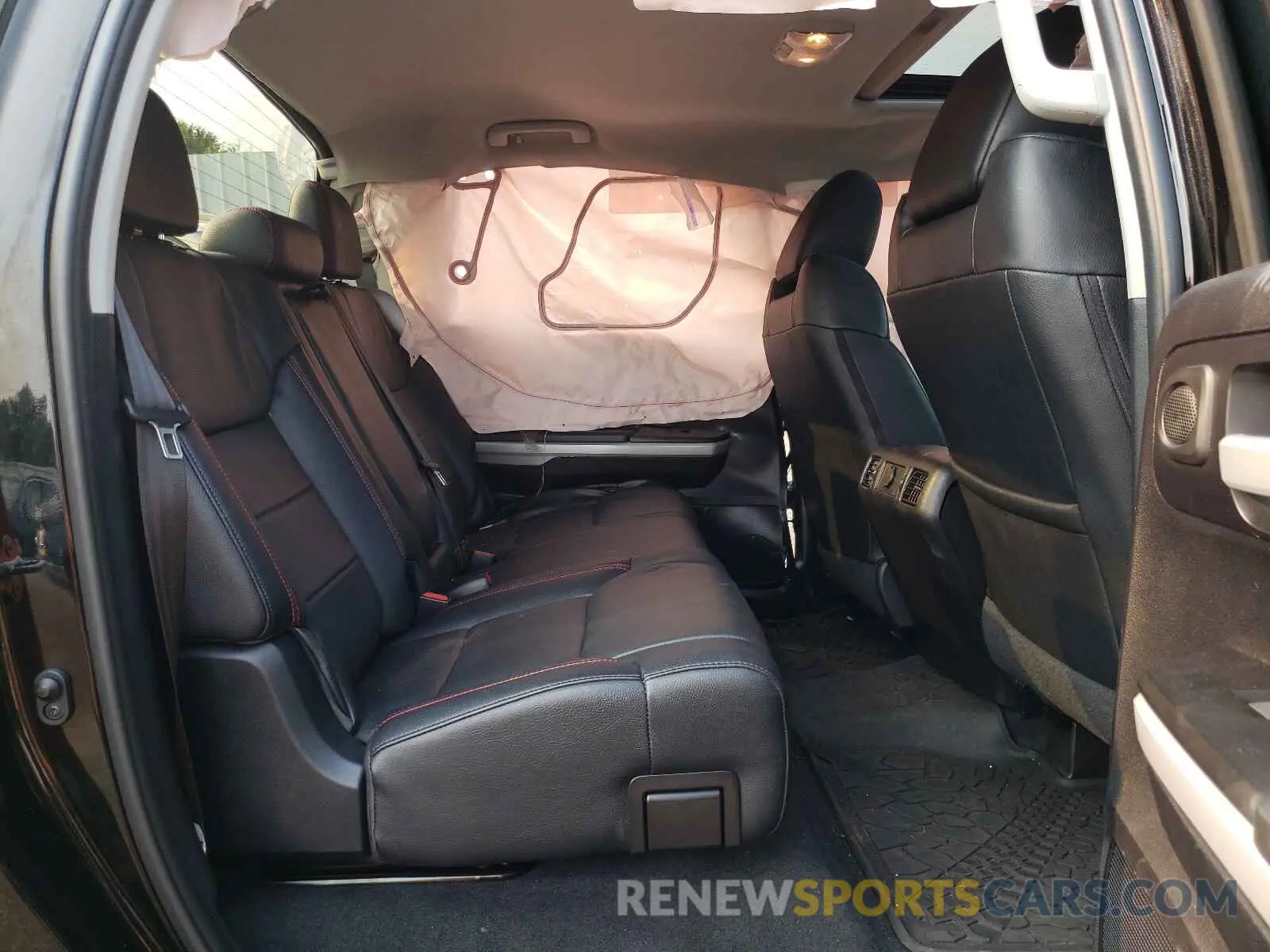 6 Photograph of a damaged car 5TFDY5F1XKX864152 TOYOTA TUNDRA 2019
