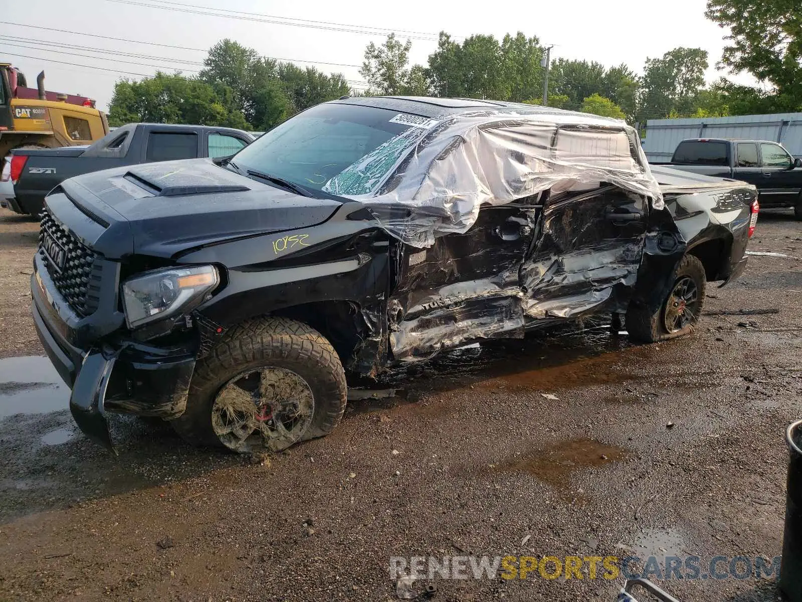 9 Photograph of a damaged car 5TFDY5F1XKX864152 TOYOTA TUNDRA 2019