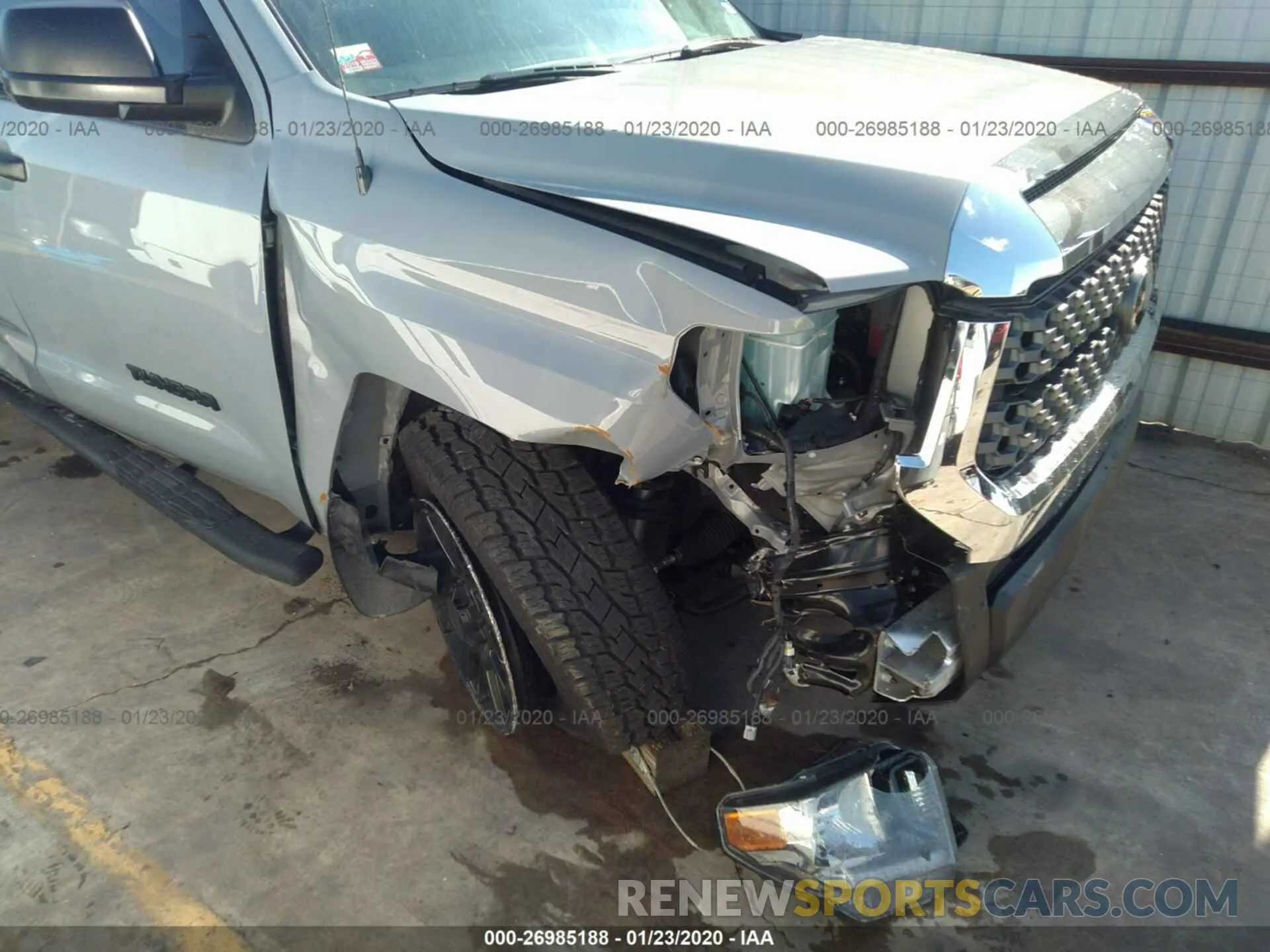 6 Photograph of a damaged car 5TFEM5F10KX142575 TOYOTA TUNDRA 2019