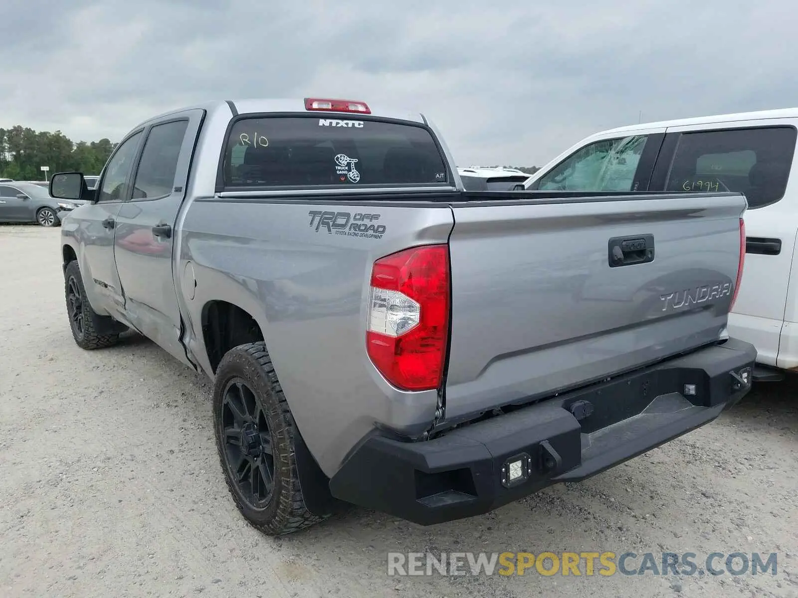 3 Photograph of a damaged car 5TFEM5F11KX142102 TOYOTA TUNDRA 2019