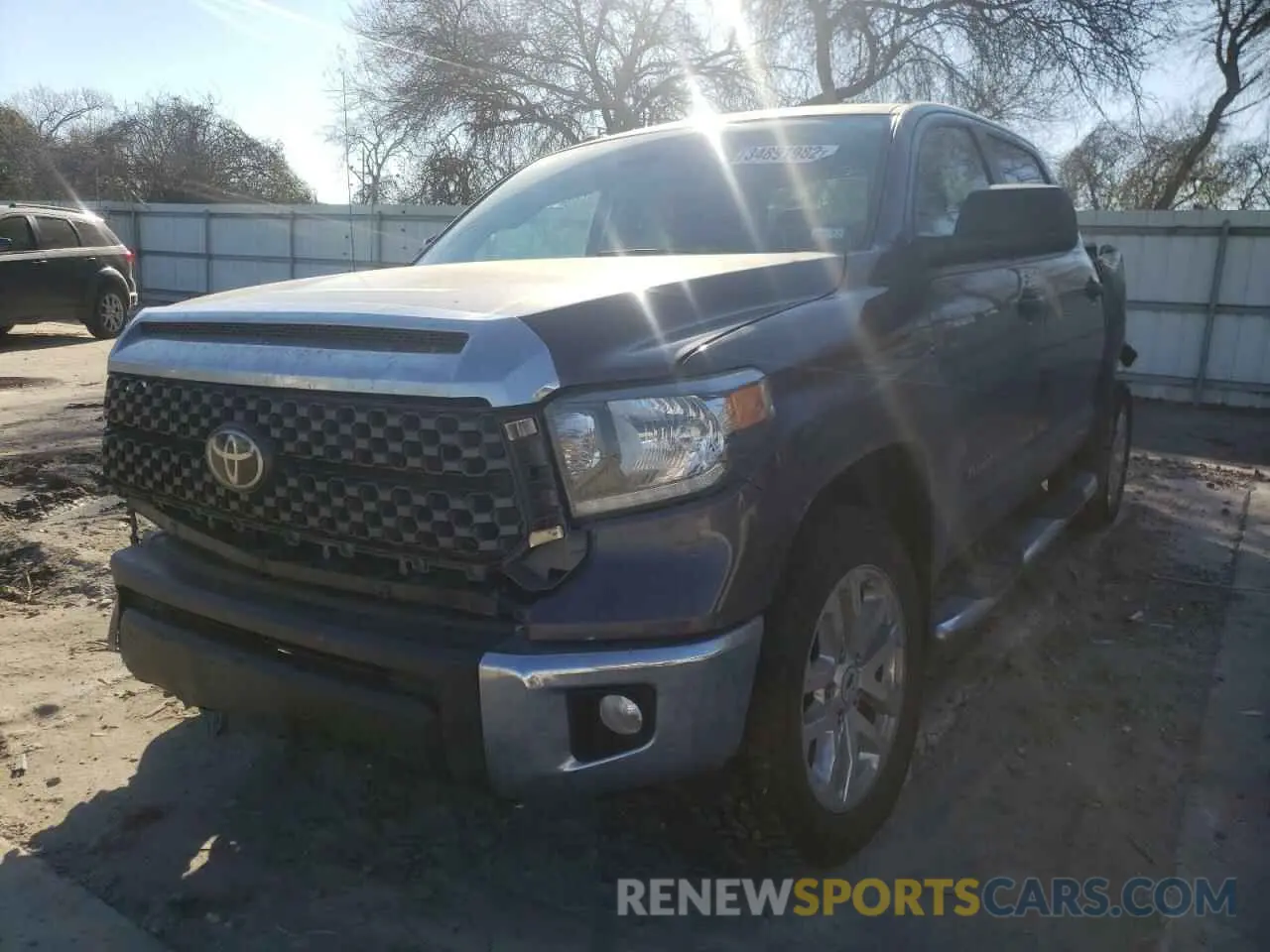 2 Photograph of a damaged car 5TFEM5F12KX135157 TOYOTA TUNDRA 2019