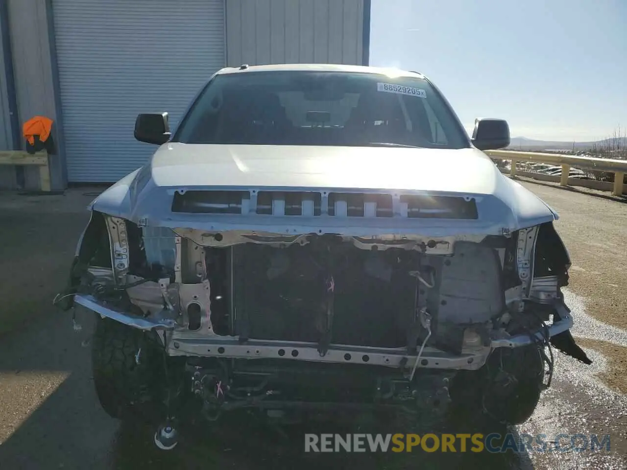 5 Photograph of a damaged car 5TFEM5F13KX142067 TOYOTA TUNDRA 2019