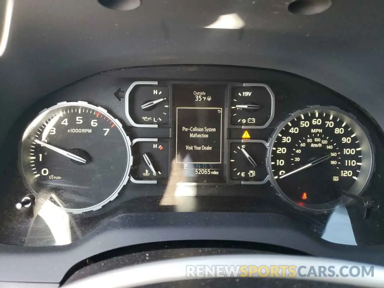9 Photograph of a damaged car 5TFEM5F13KX142067 TOYOTA TUNDRA 2019
