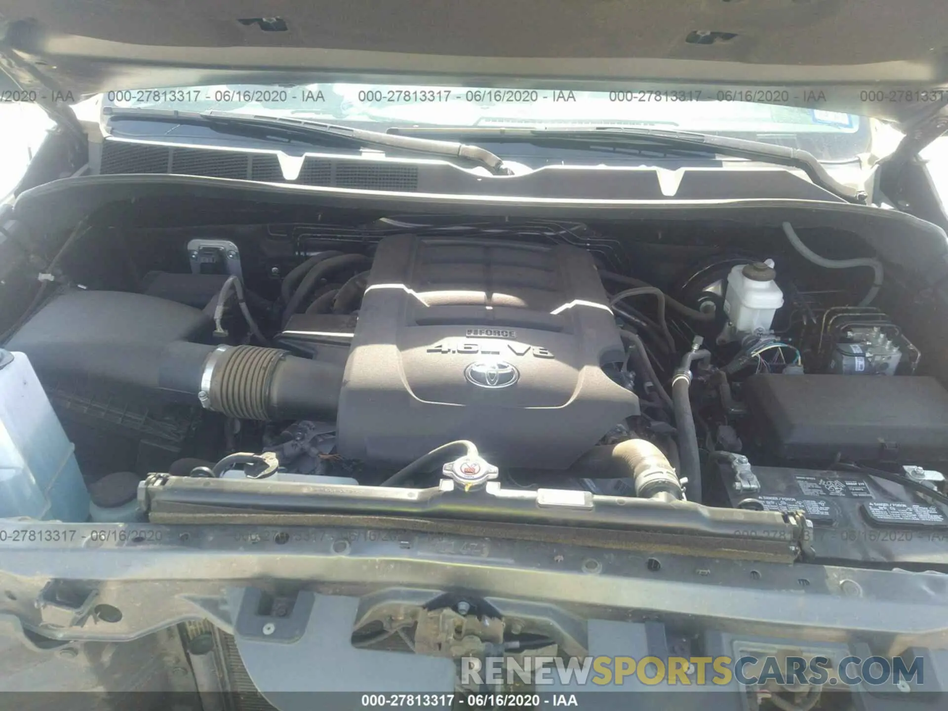 10 Photograph of a damaged car 5TFEM5F14KX137752 TOYOTA TUNDRA 2019