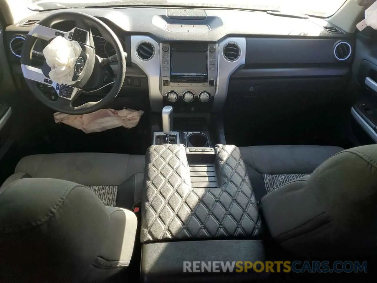 8 Photograph of a damaged car 5TFEM5F14KX141090 TOYOTA TUNDRA 2019