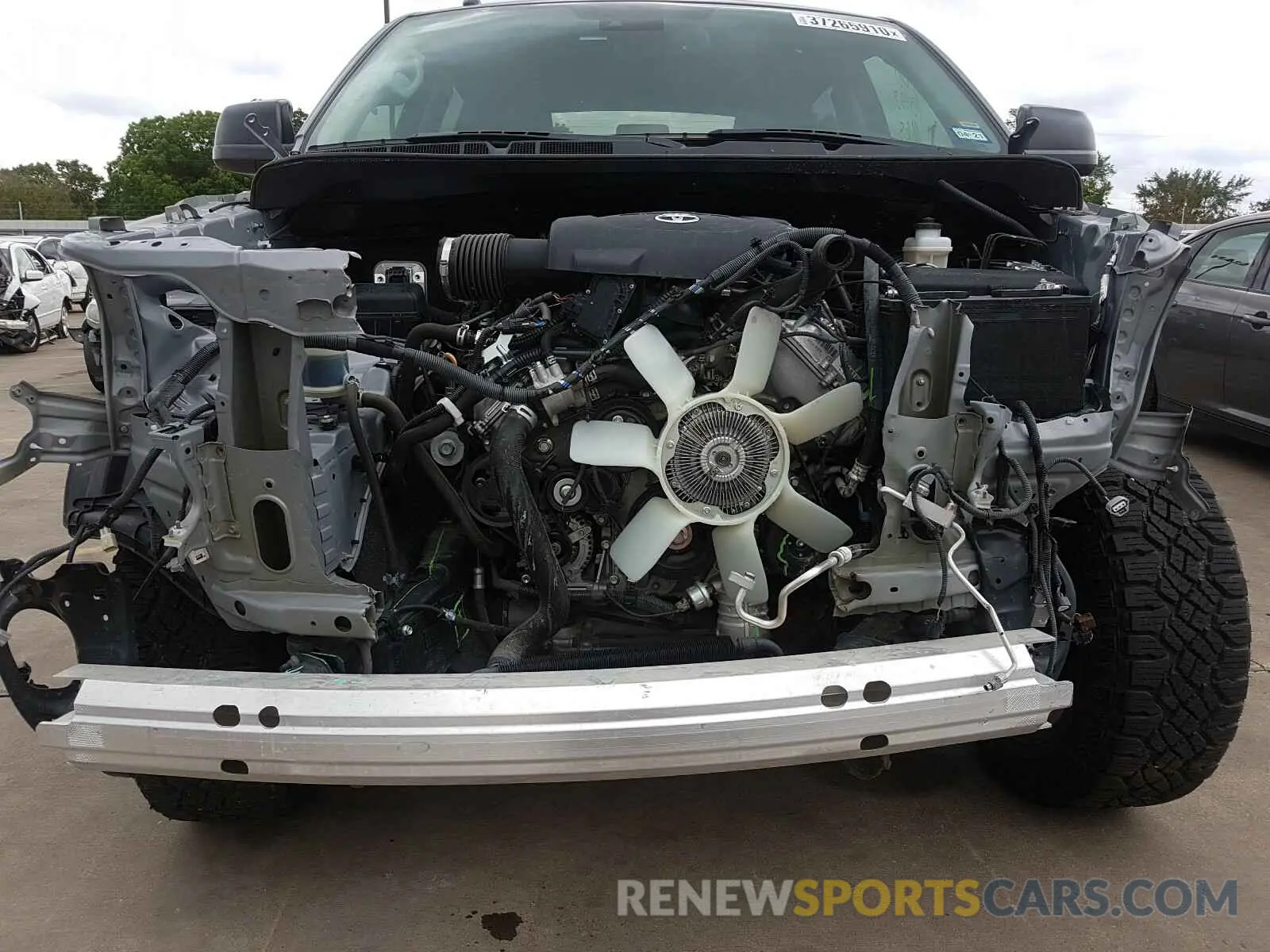 9 Photograph of a damaged car 5TFEM5F15KX140918 TOYOTA TUNDRA 2019