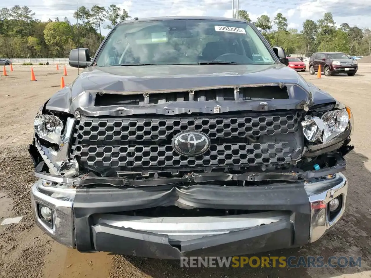 5 Photograph of a damaged car 5TFEY5F10KX244303 TOYOTA TUNDRA 2019