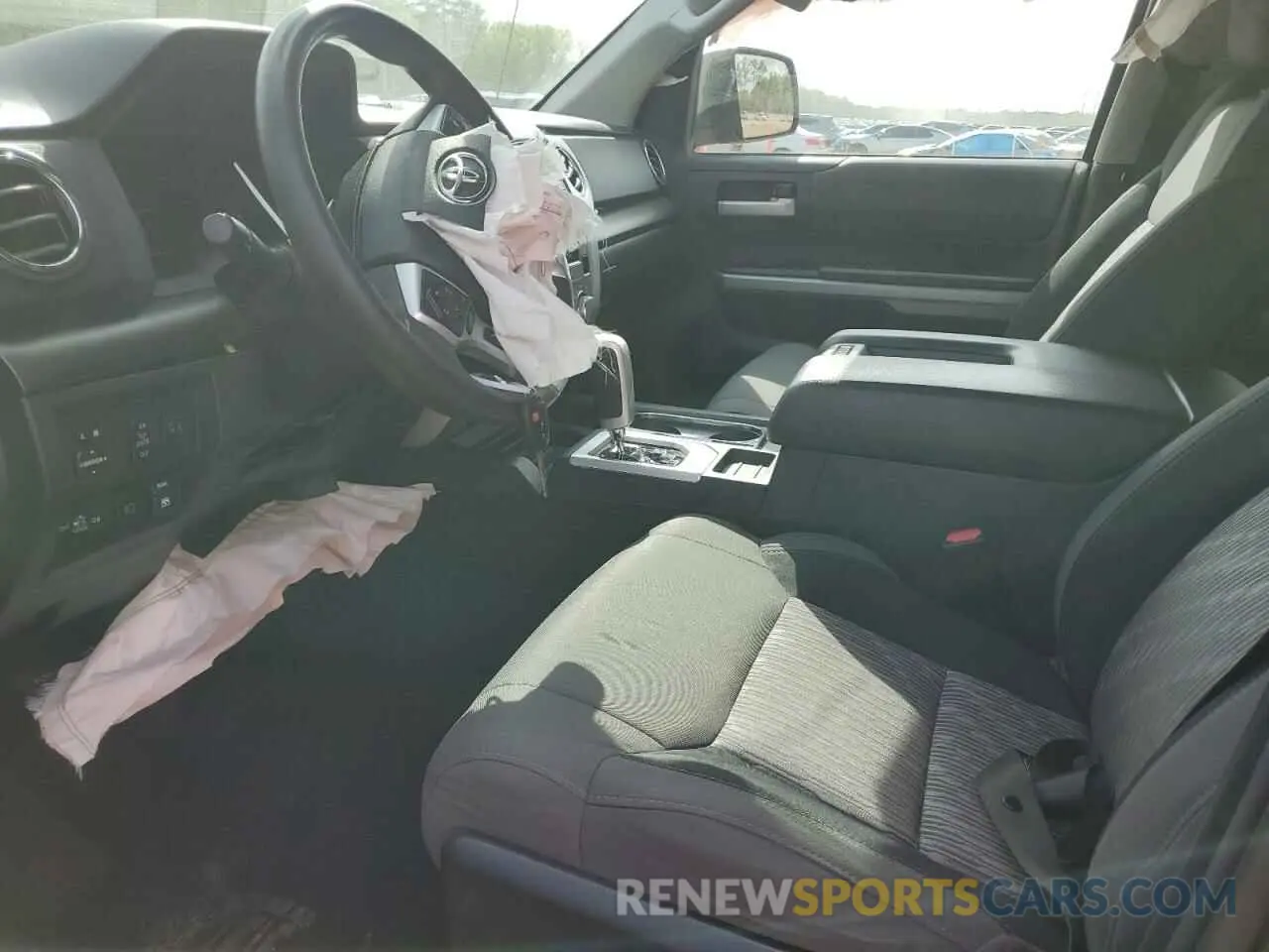 7 Photograph of a damaged car 5TFEY5F10KX244303 TOYOTA TUNDRA 2019