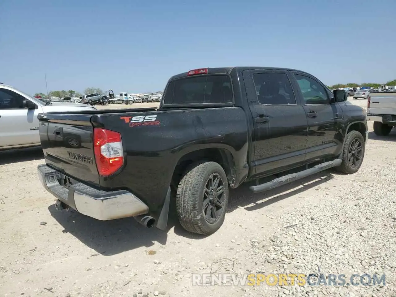 3 Фотография поврежденного автомобиля 5TFEY5F10KX250571 TOYOTA TUNDRA 2019
