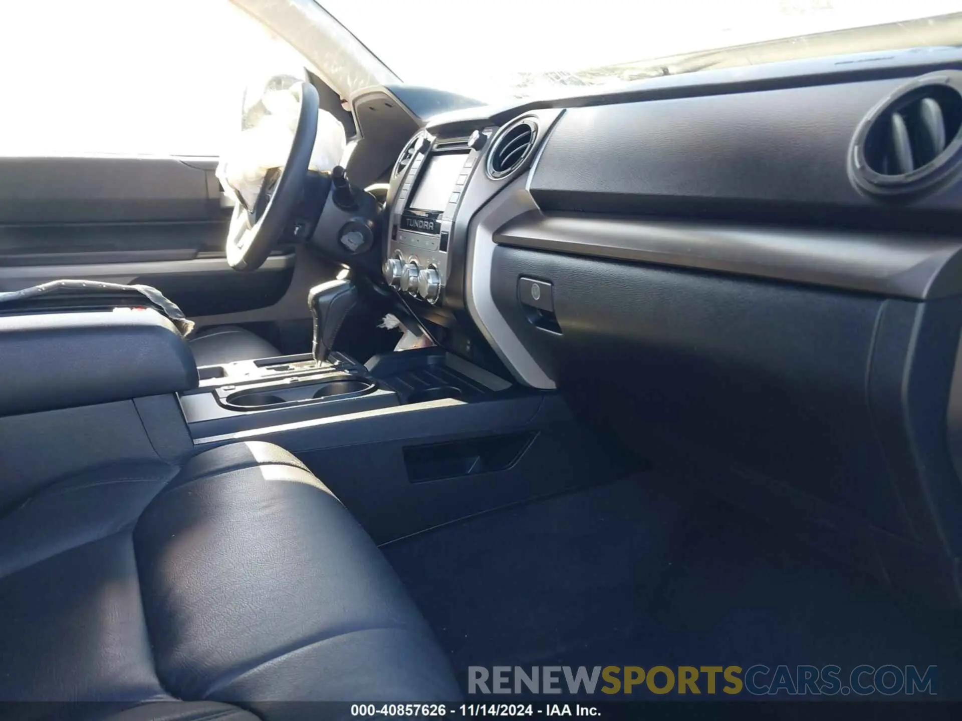 5 Photograph of a damaged car 5TFEY5F10KX251624 TOYOTA TUNDRA 2019