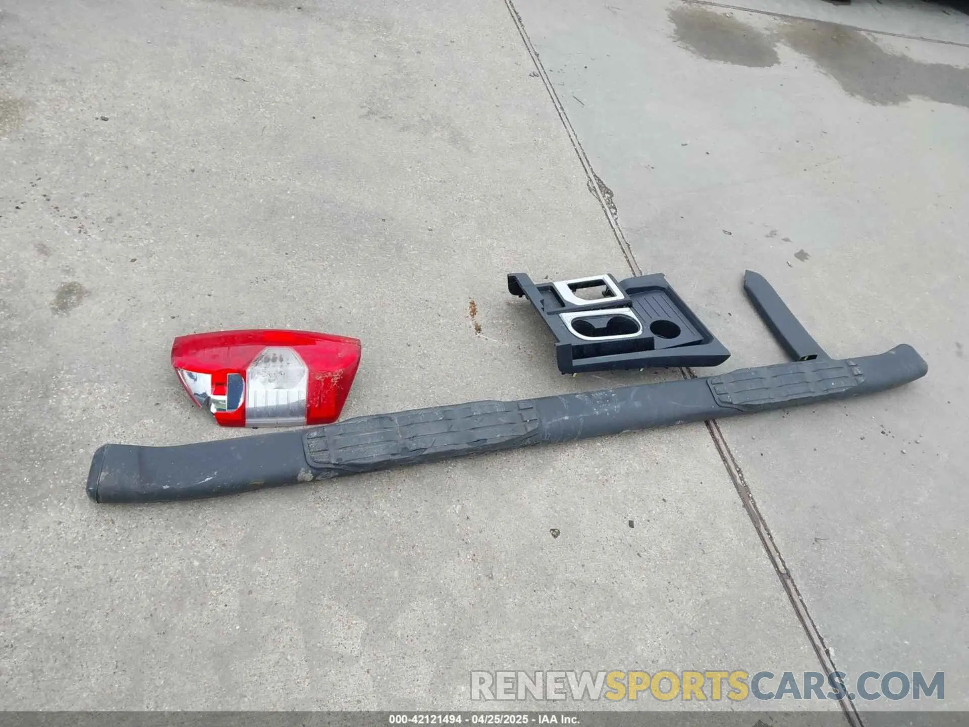 11 Photograph of a damaged car 5TFEY5F12KX245761 TOYOTA TUNDRA 2019