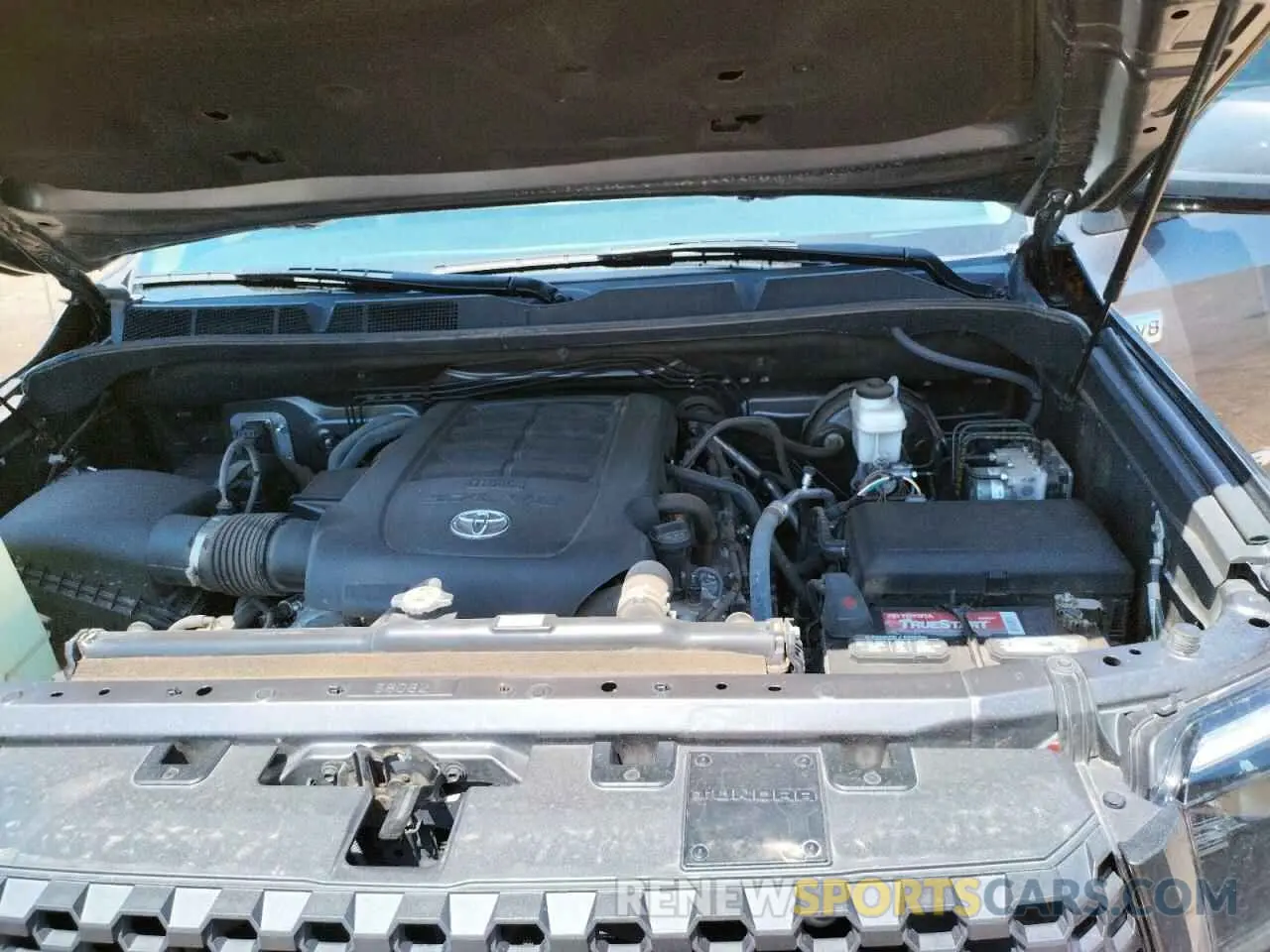 7 Photograph of a damaged car 5TFEY5F13KX246403 TOYOTA TUNDRA 2019