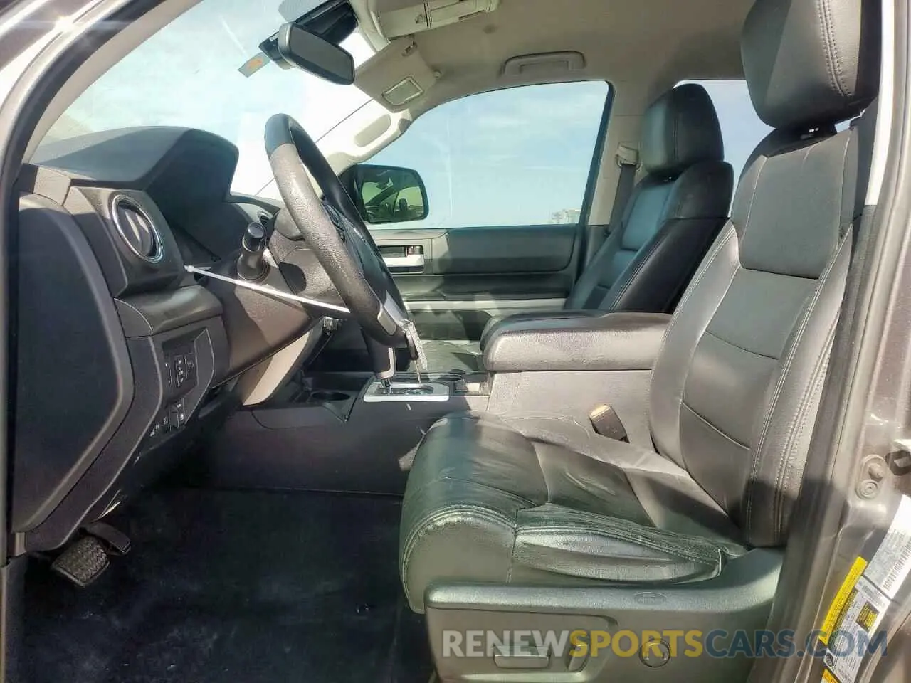 7 Photograph of a damaged car 5TFEY5F18KX245425 TOYOTA TUNDRA 2019