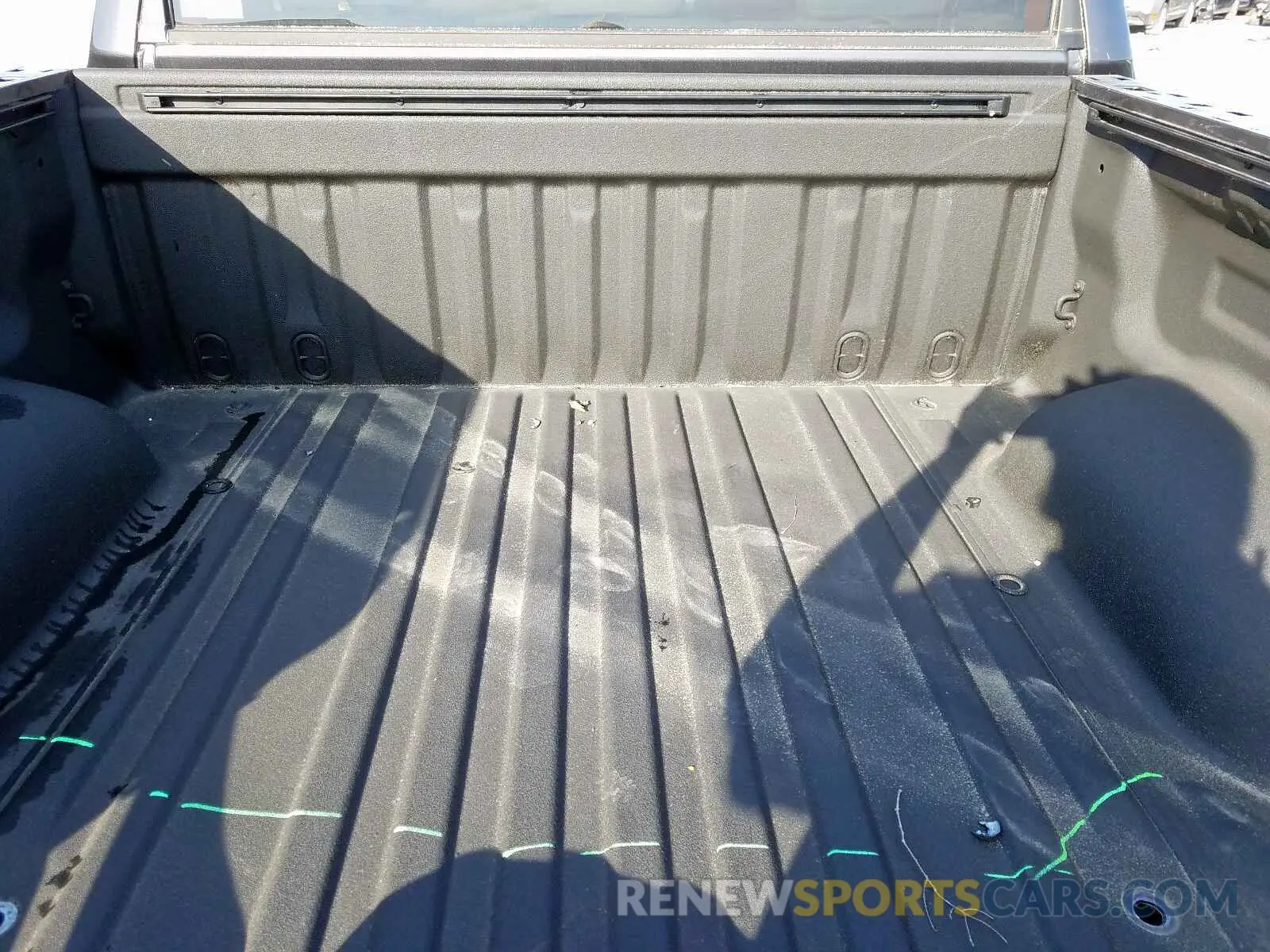9 Photograph of a damaged car 5TFFY5F12KX244338 TOYOTA TUNDRA 2019