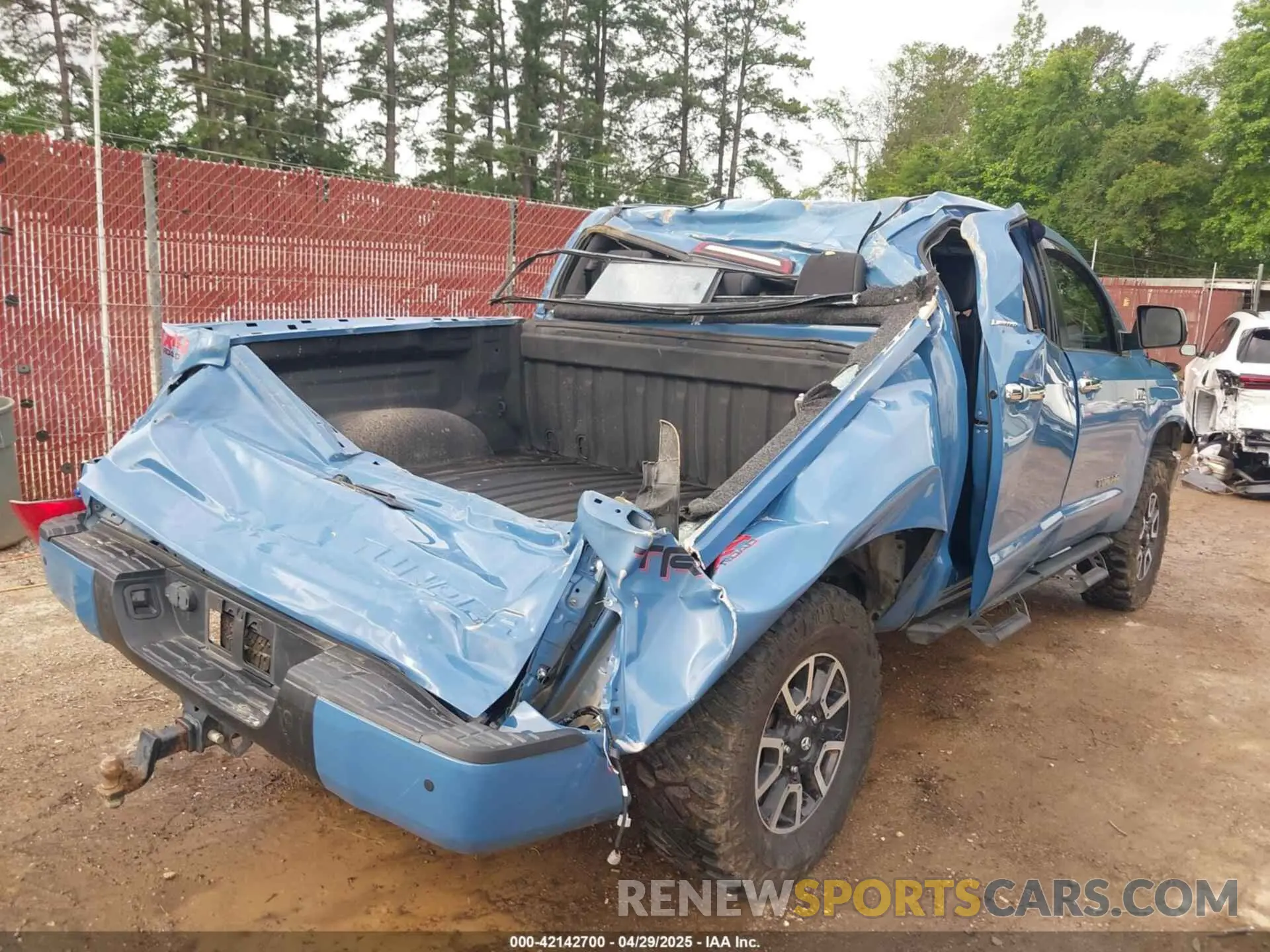 6 Фотография поврежденного автомобиля 5TFHY5F11KX854059 TOYOTA TUNDRA 2019